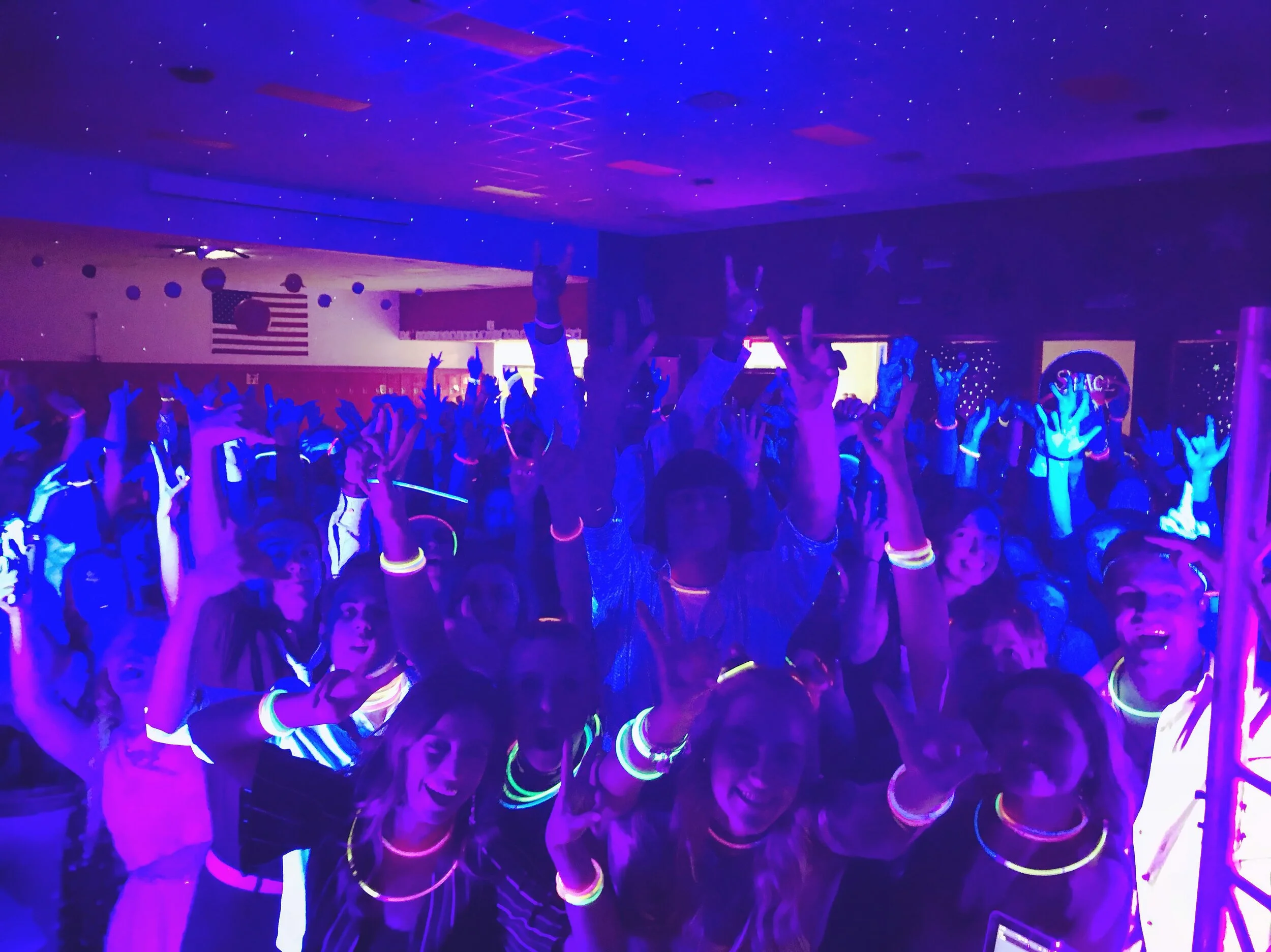 INDIANA HIGH SCHOOL HOSTS SPACE JAM SEMI-FORMAL DANCE | DJ, UPLIGHTING