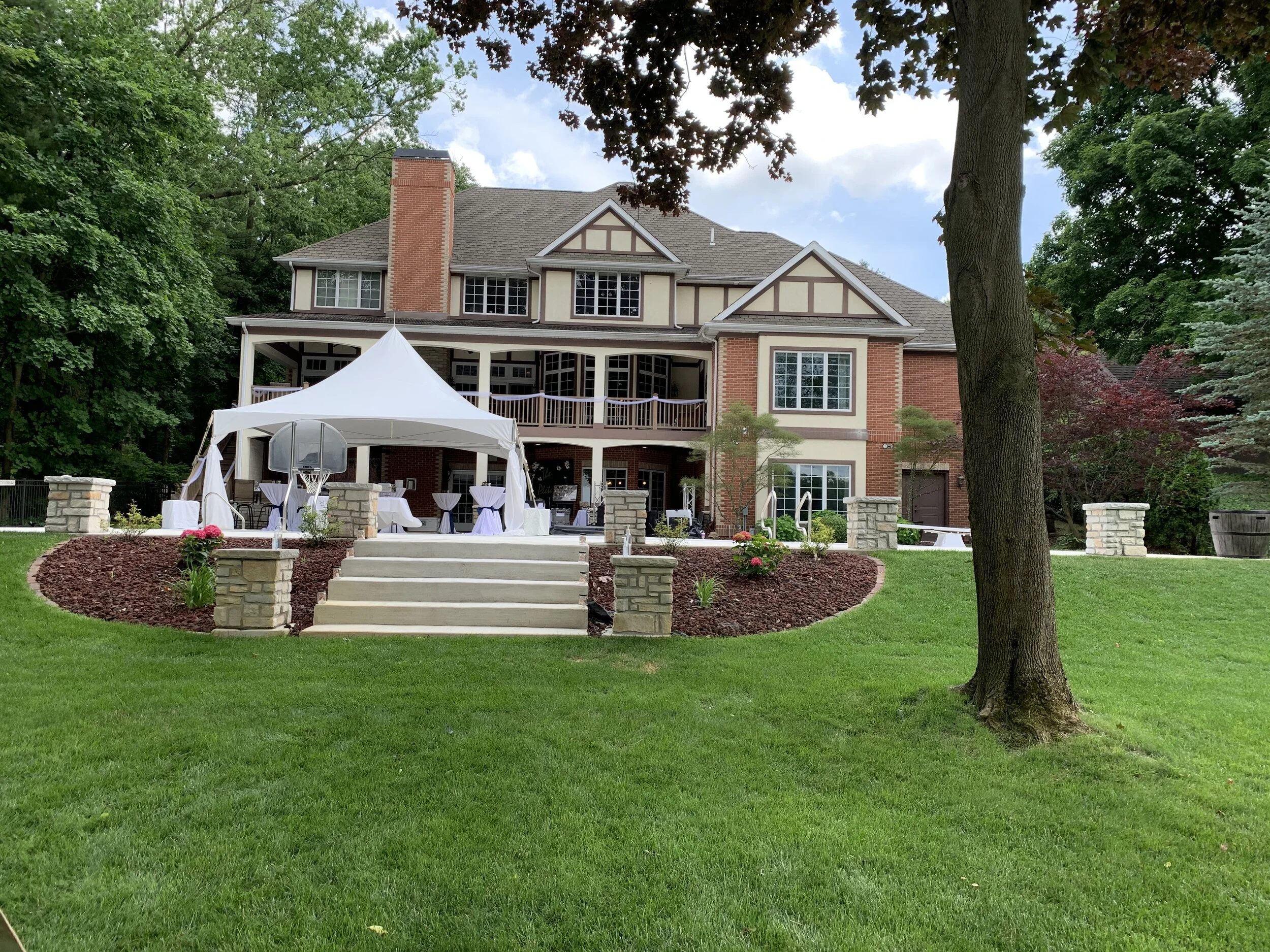 ASHLEY &amp; TYSON’S ELKHART SUMMER WEDDING ON THE RIVER | DJ