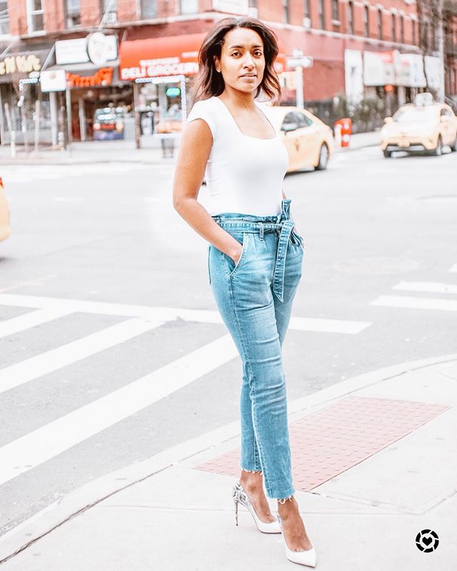 A beautiful day in the neighborhood☀️
Linked up some of my favorite bodysuits for you to shop. I just loved them with high waisted jeans. http://liketk.it/2BS6f &hearts;️&hearts;️#stylingbykrys #yourfriendlyneighborhoodstylist #nycstreetstyle #lookbo