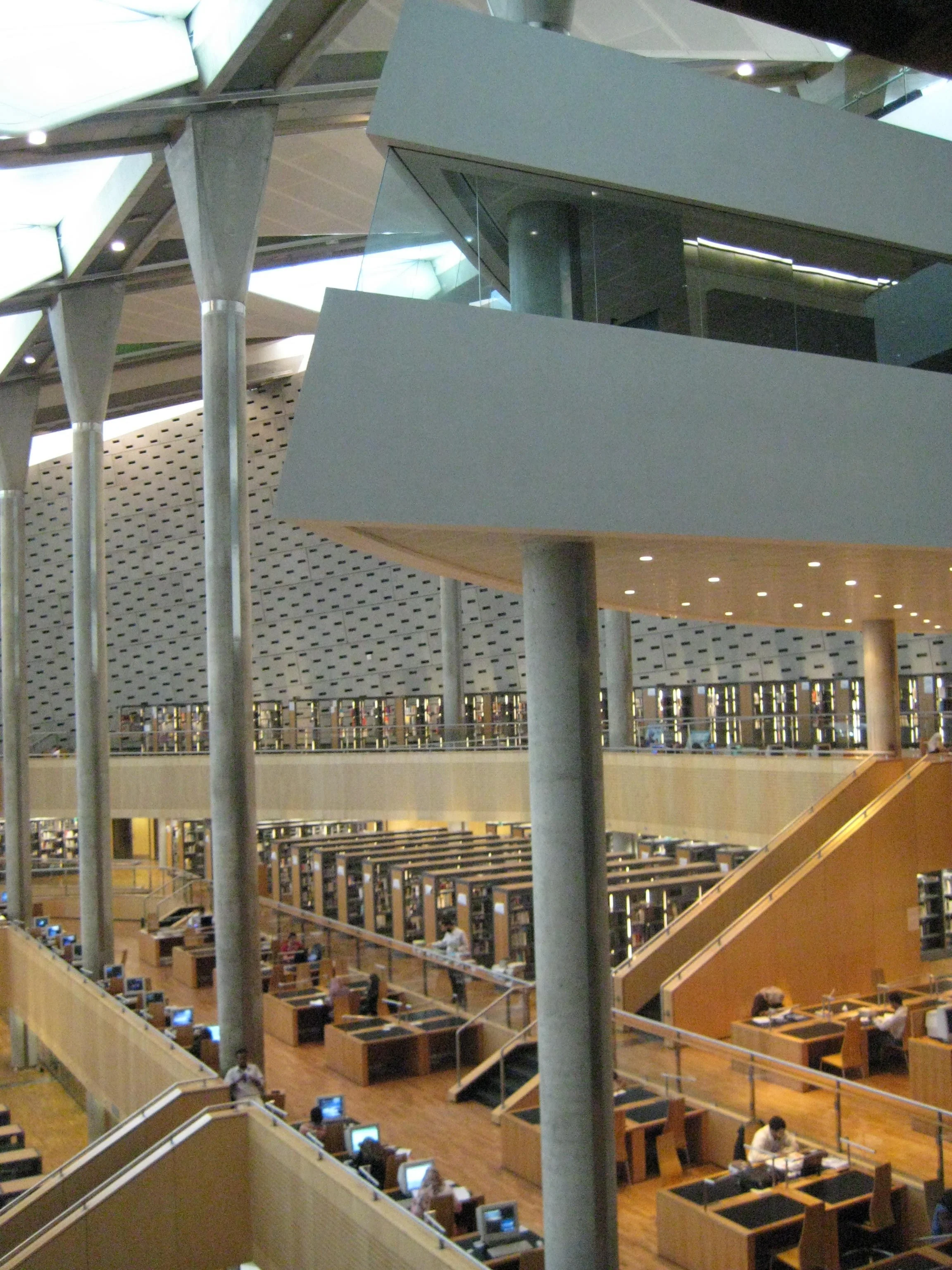 2008-03-24 Traveling and Library (8).JPG