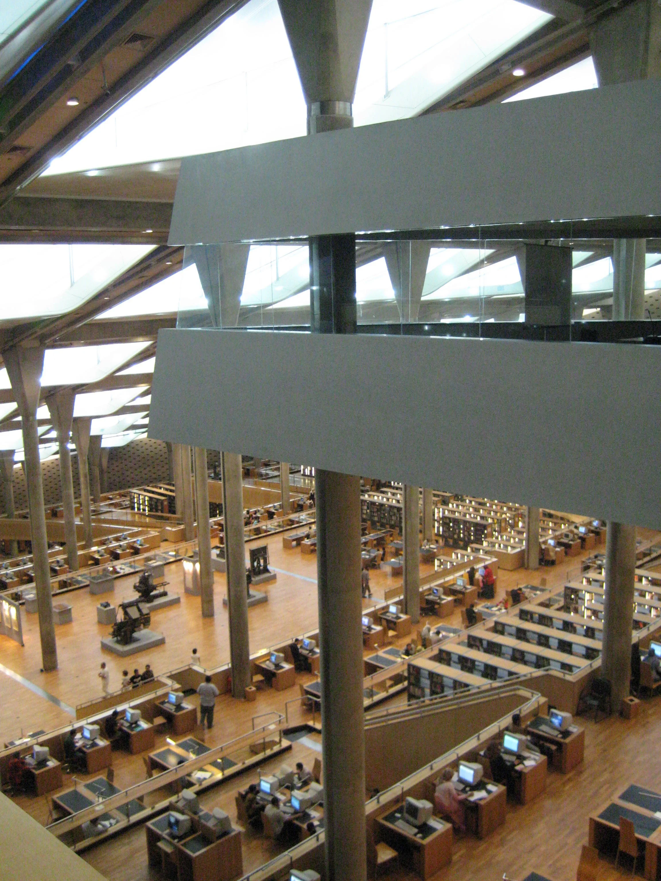 2008-03-24 Traveling and Library (9).JPG