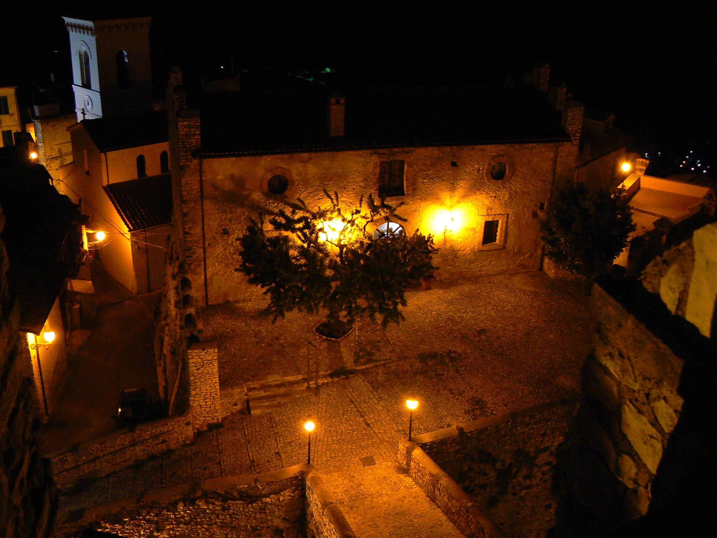 40 Orsini D P1000398.JPG