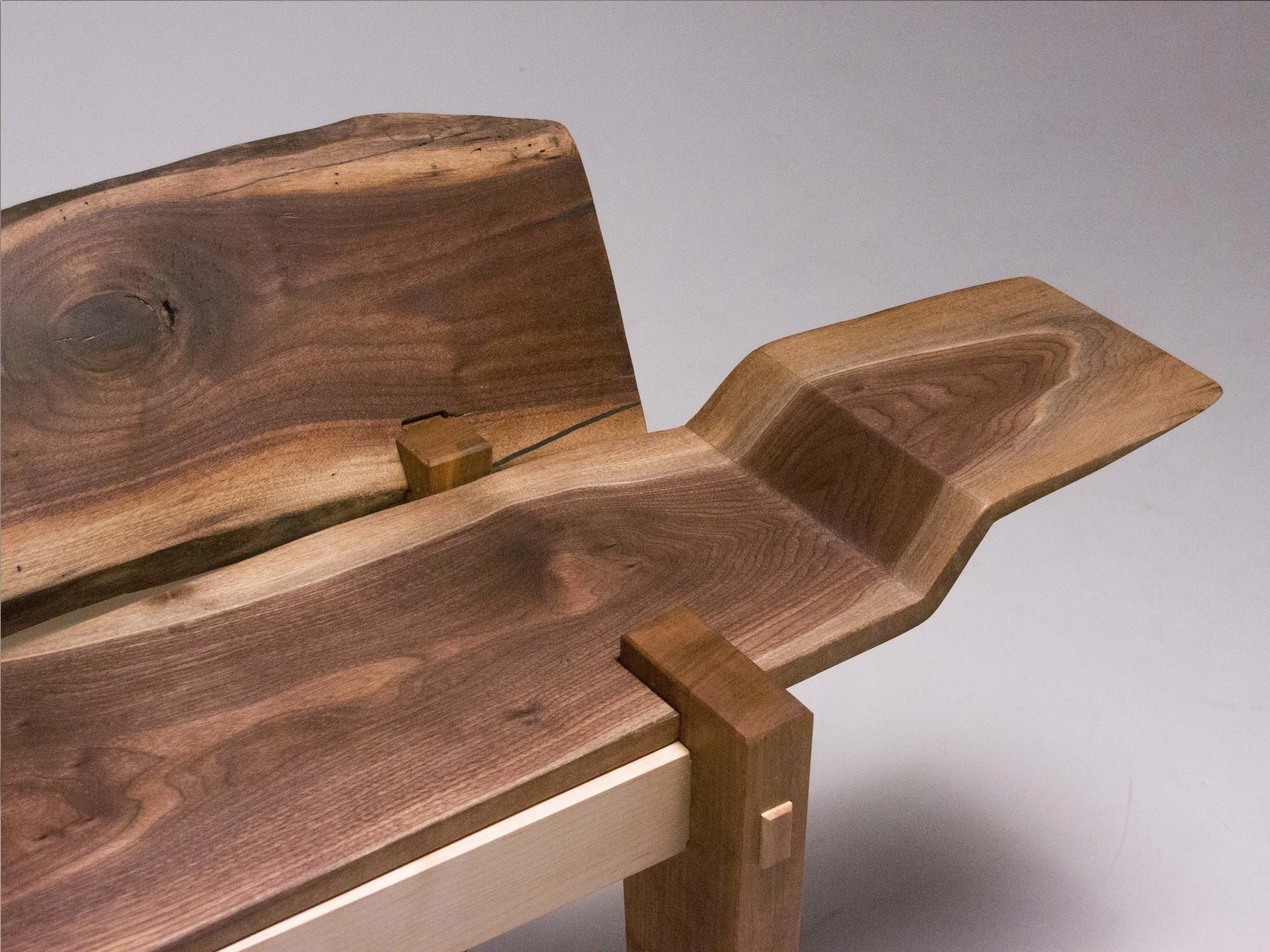 bench2.jpg