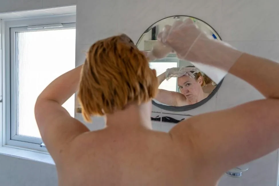 How To Remove Hair Dye From Counters (5 Methods)