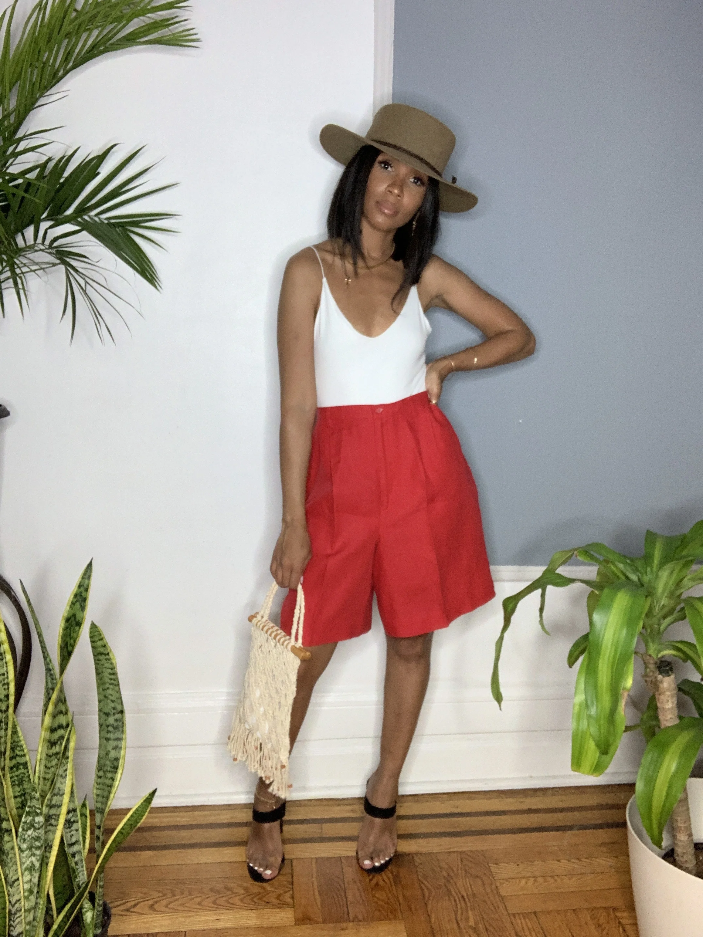 MUVA SHORTS - RED