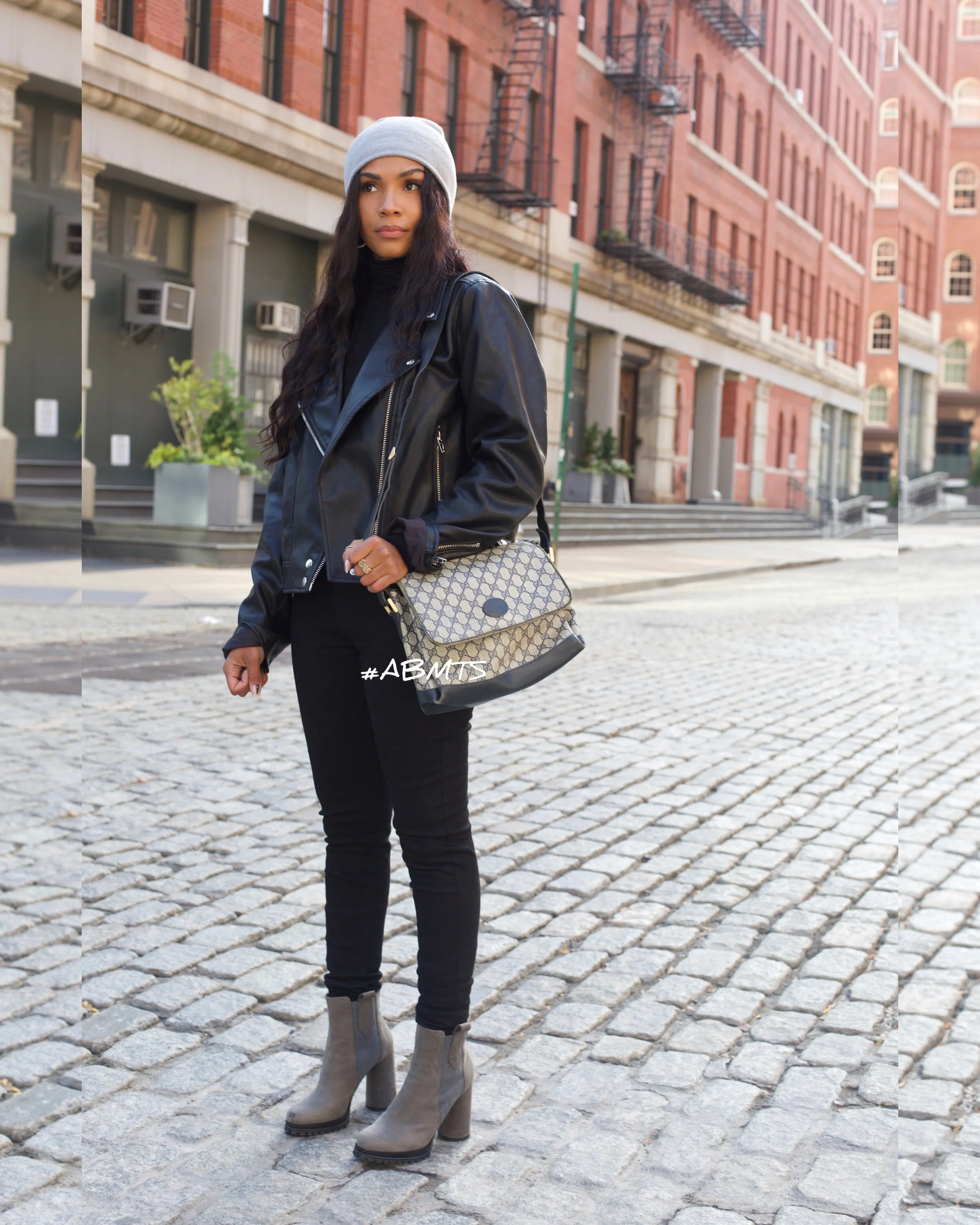 VTG GUCCI SUPREME NAVY CROSSBODY