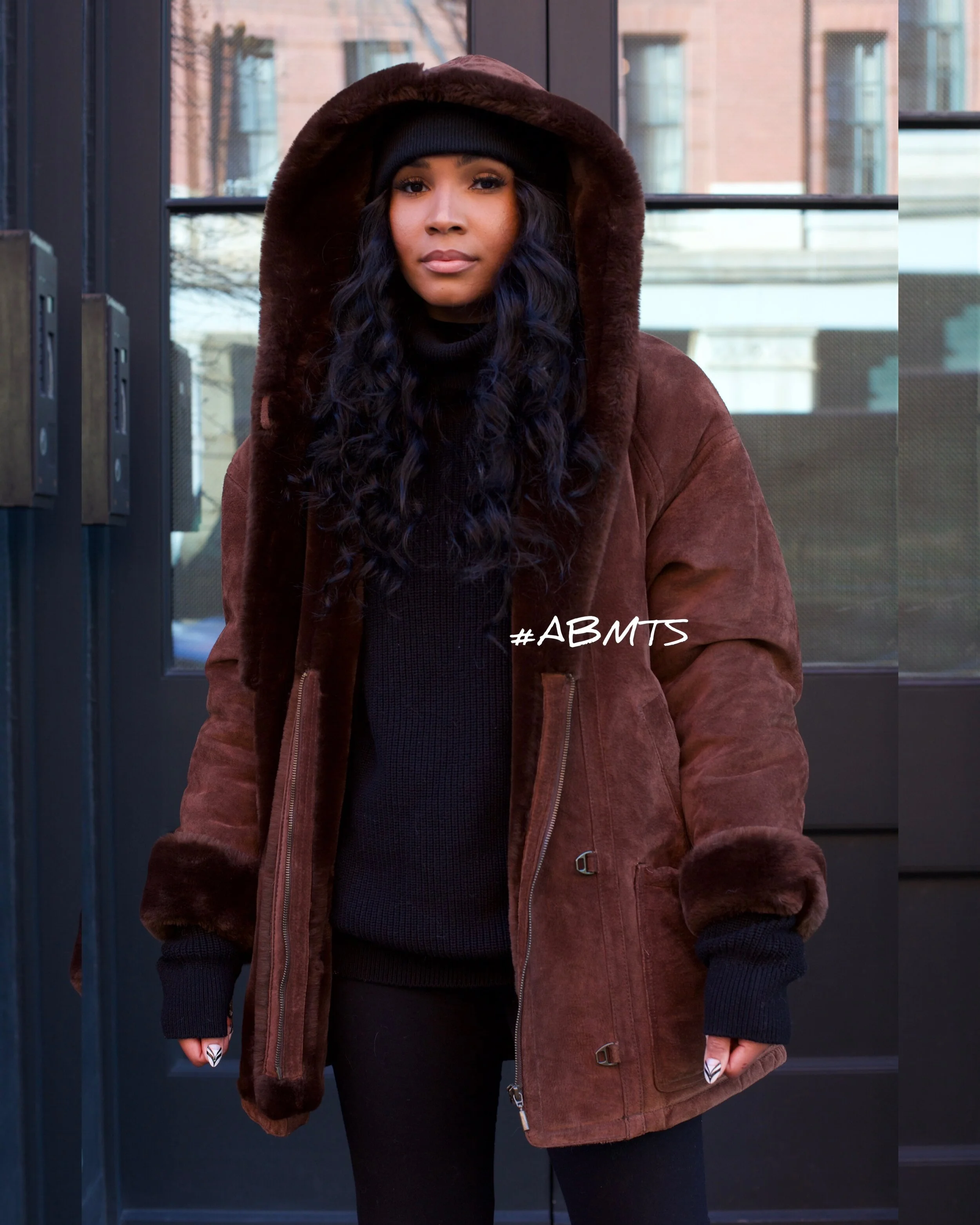 SHE SHEARLING- BROWN HOOD
