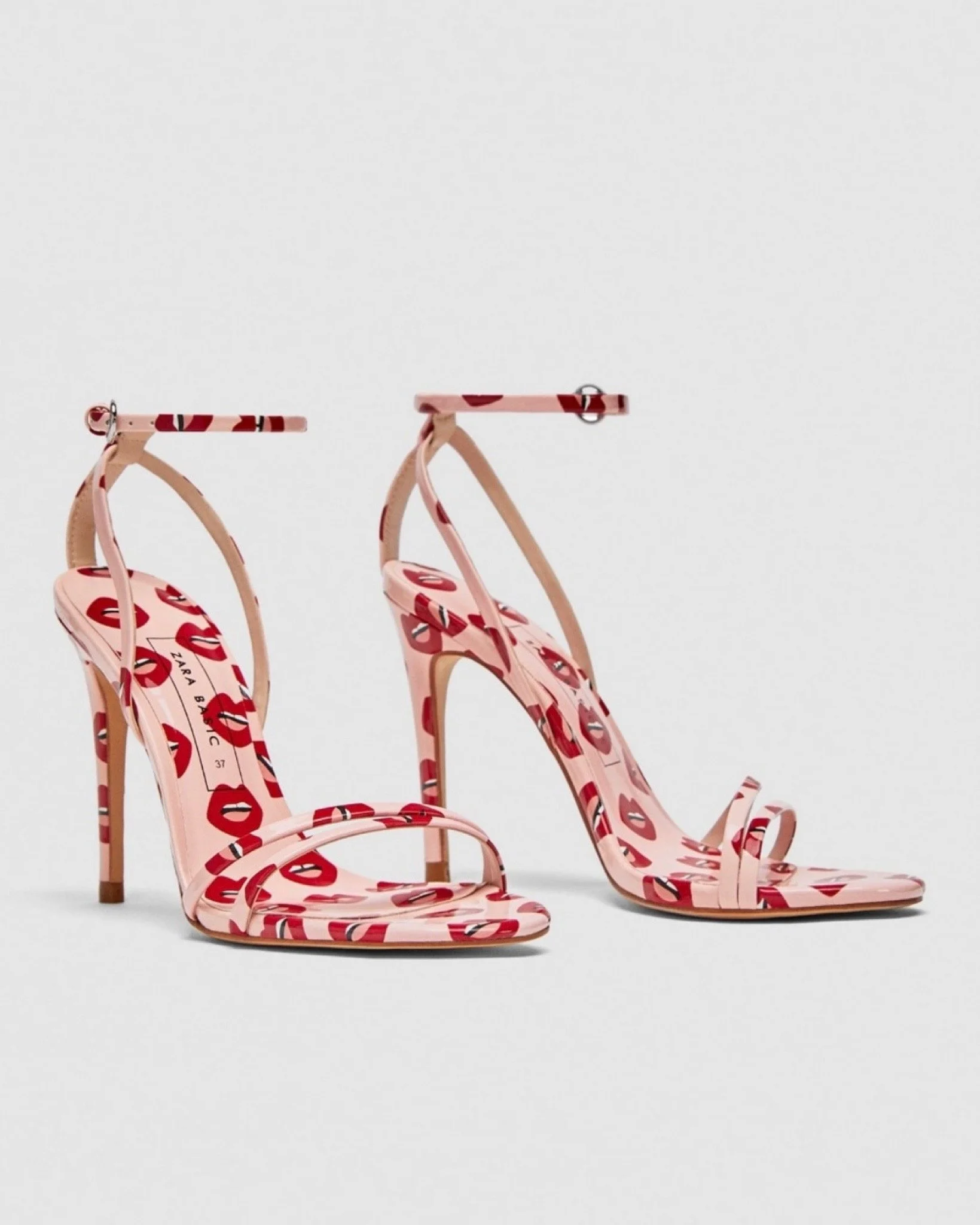 KISS ME HEELS
