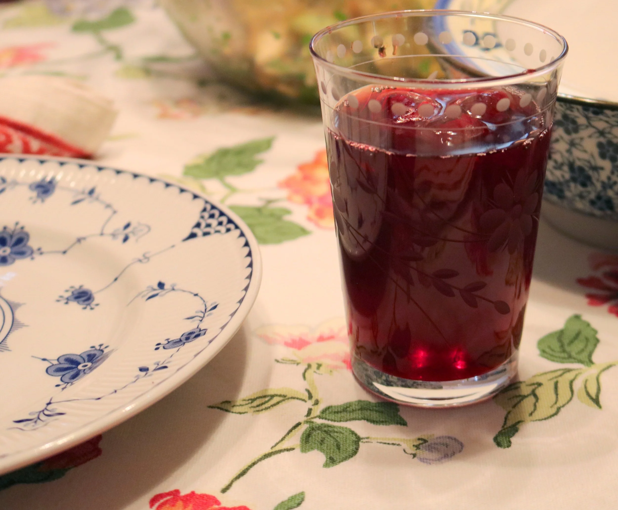Herbal Iced Tea for Summer
