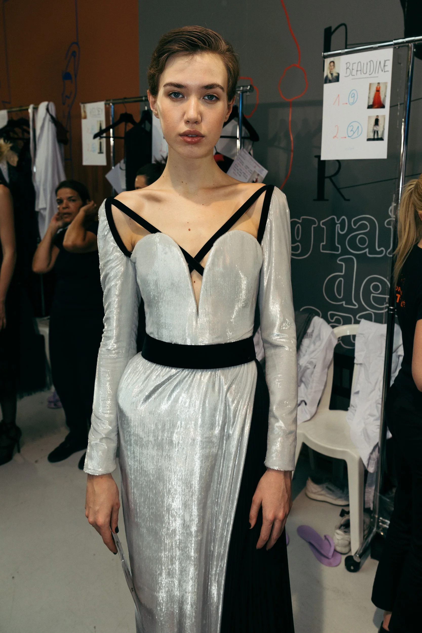 Georges-Chakra-Backstage-Paris-Fashion-Week-Fall1819_by_Alexis_Breugelmans_003.jpg