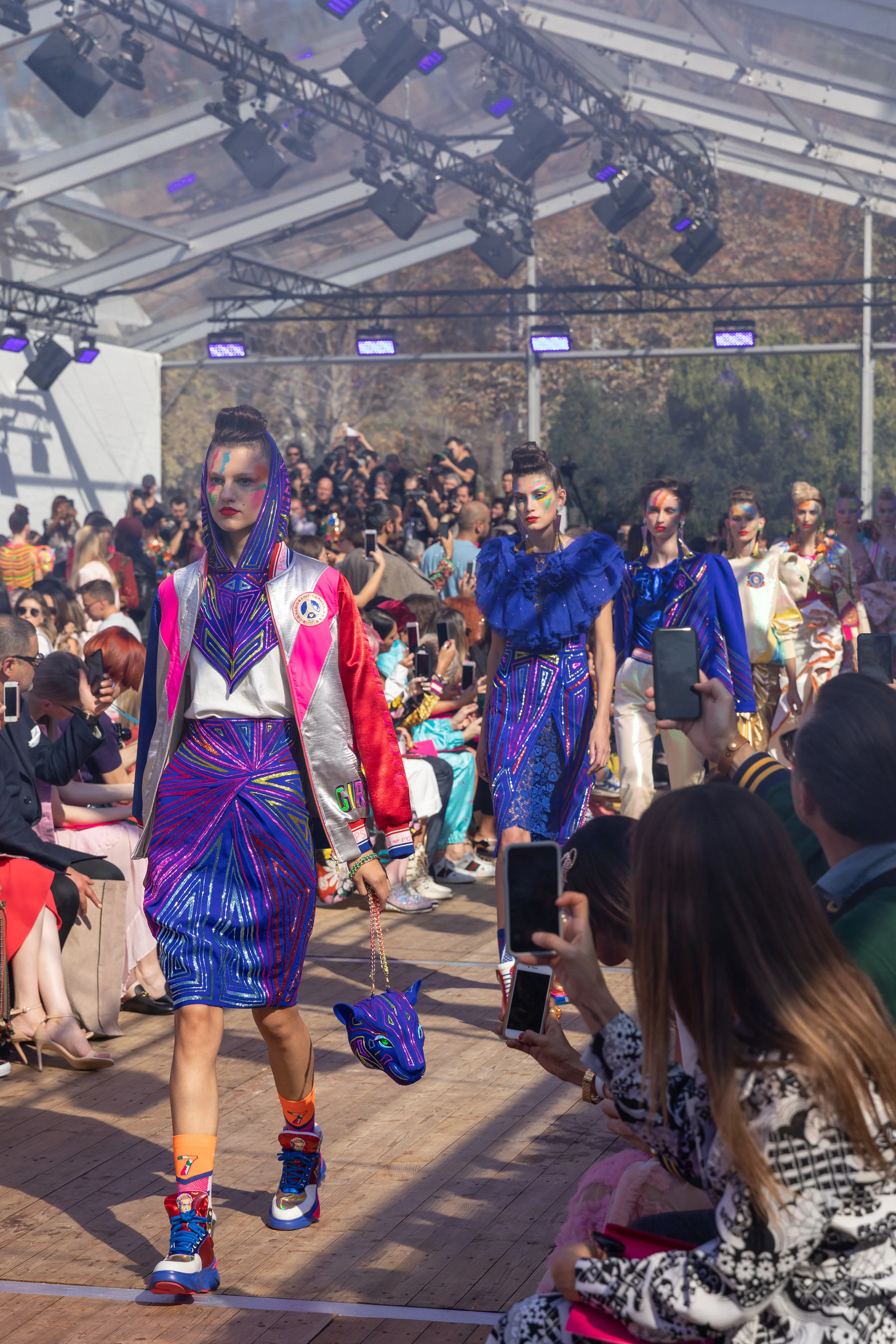 Manish-Arora-Paris-Fashion-Week-Spring-2019_by_Alexis_Breugelmans_002.jpg