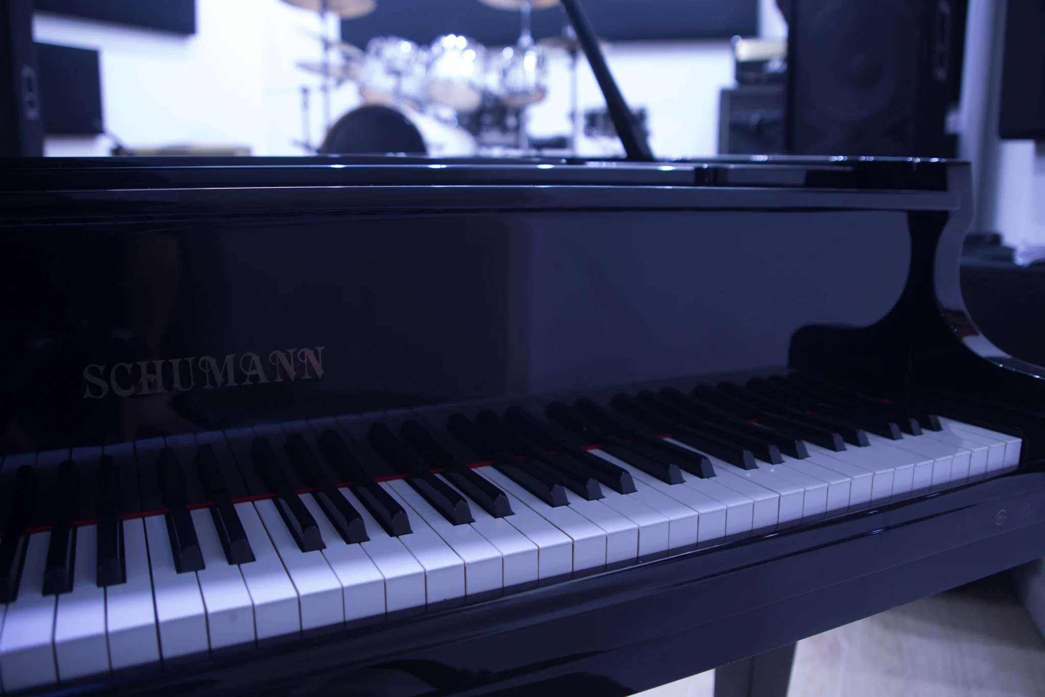 piano272.jpg