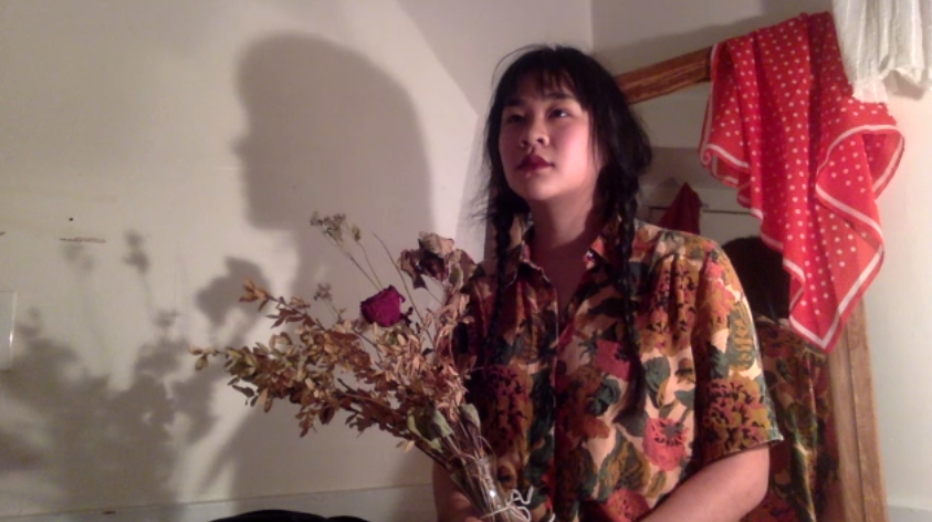  Mimi Ho-Tai closes an evening with a durational, shadow-filled pose 