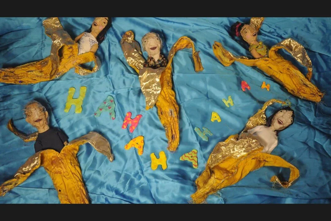 Two screenshots from ~Home is a Ghost~. This is my first short film, which I completed in the fall. I'm not putting the full film on the internet yetttt, but if you're curious to check it out -- it's currently on view at @bobs_gallery1r in Brooklyn f