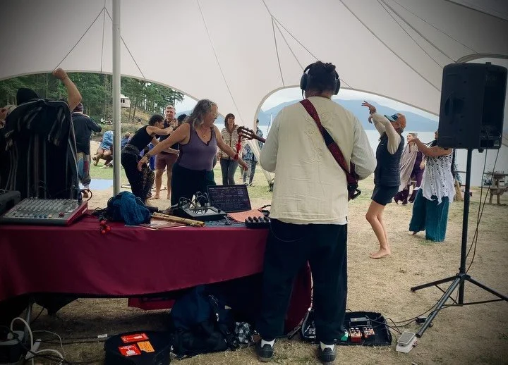Ecstatic Dance set overlooking the Sea at Imagine fest on Orcas Island, Wa. 
✨🩵✨
@imagineorcasisland 
#ecstaticdance #conciousfestival #imaginefestival #imaginemusic #imaginearts #globalmusic #worldmusic #folktronica #devotionalmusic #karavansarai