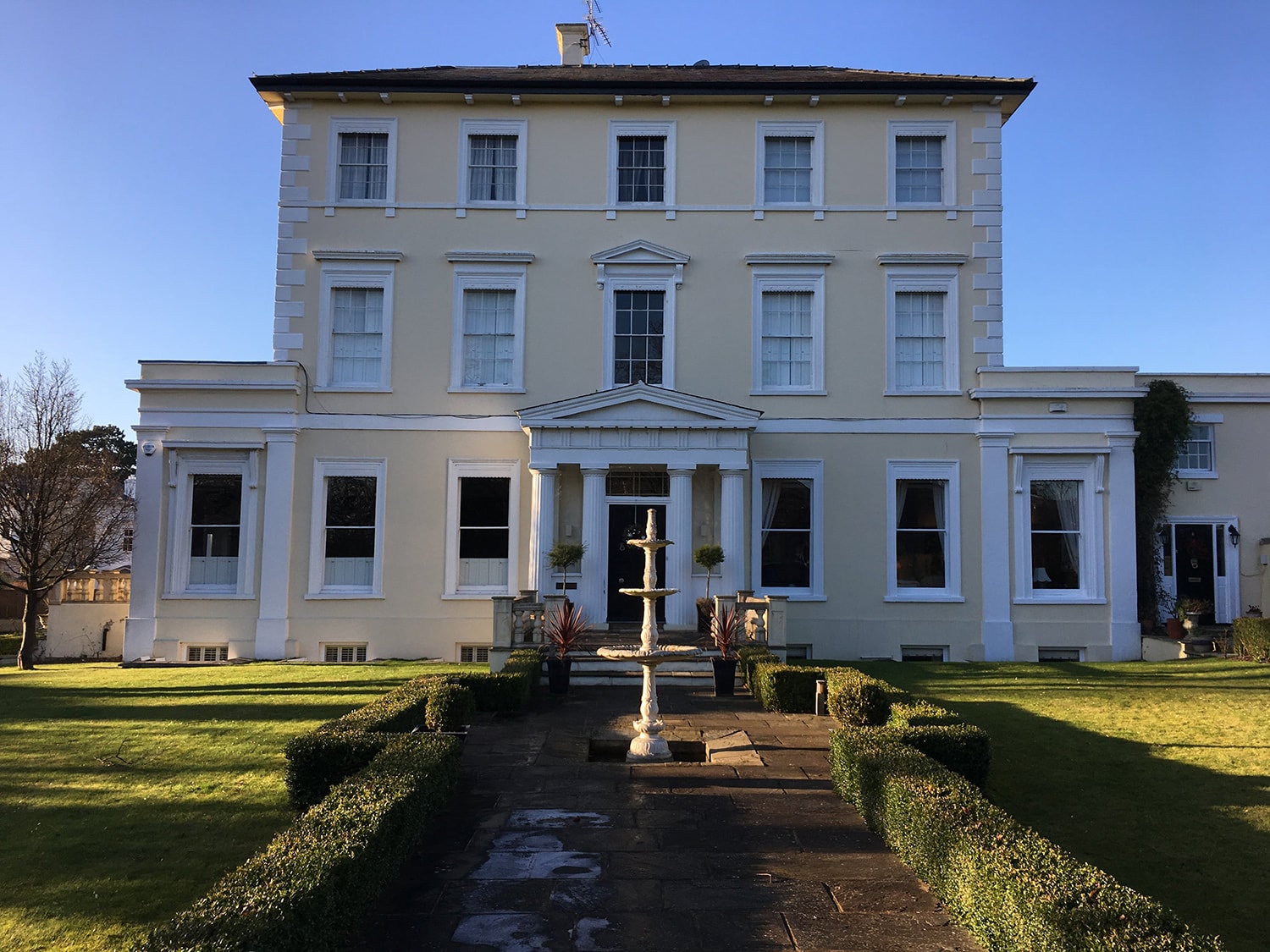 Commercial Window Cleaning Cheltenham, Shop Front Cleaning, Commercial