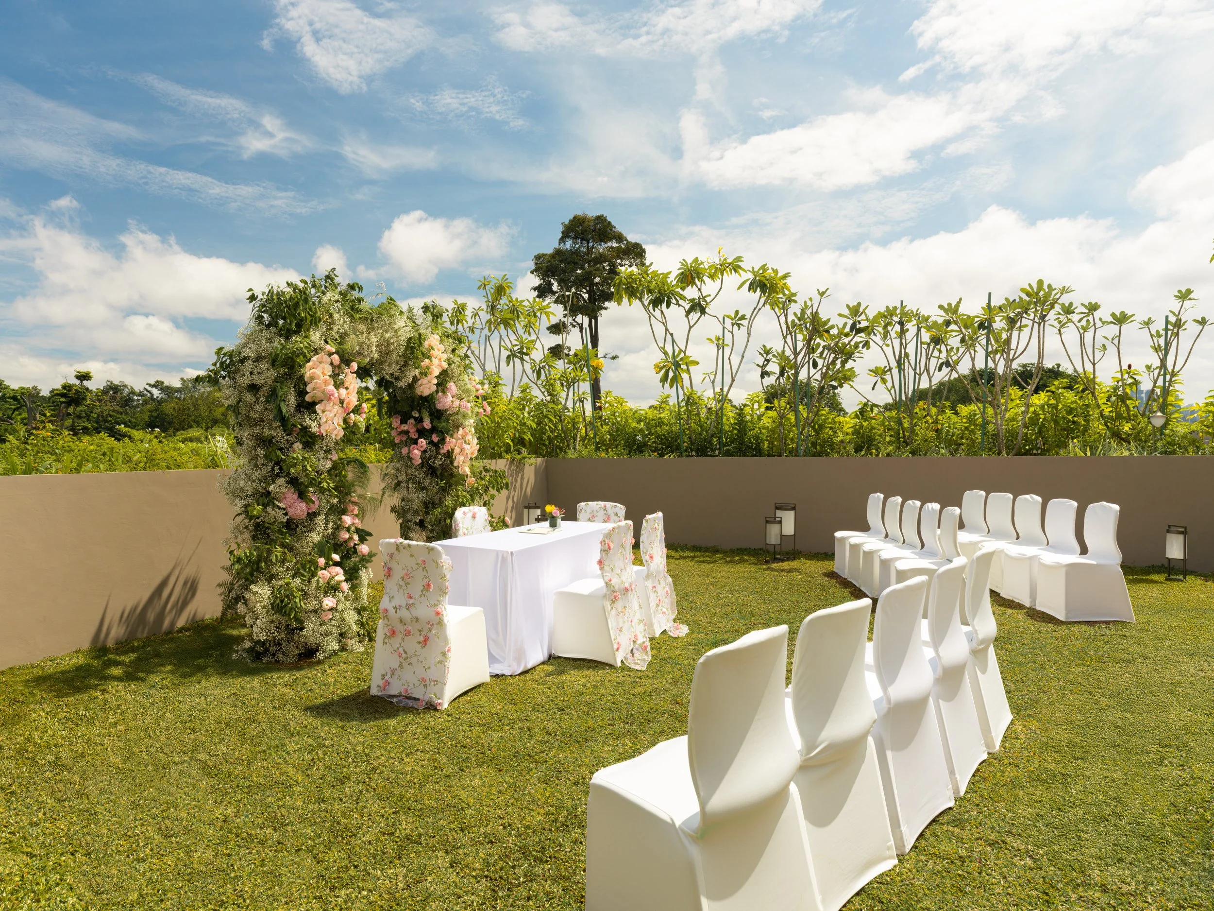 GardenRoomTerrace1.jpg
