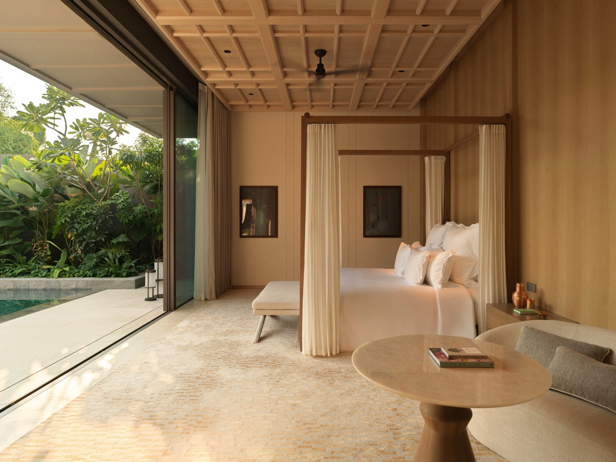 RoyalVilla-MasterBedroom.jpg