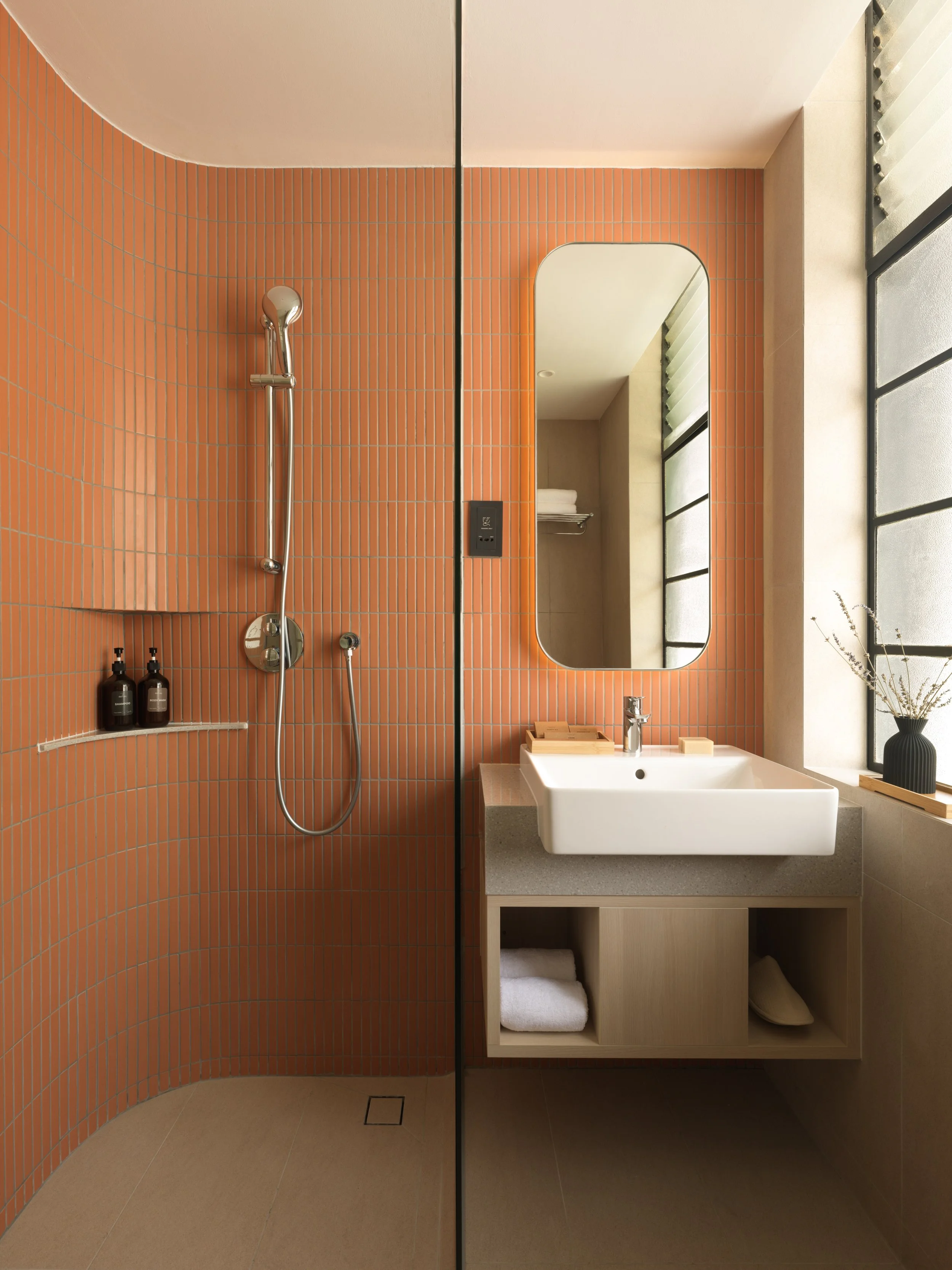 TheInitialSama-Bathroom.jpg