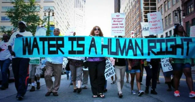 detroit_water_brigade_human_right-636x332.jpg