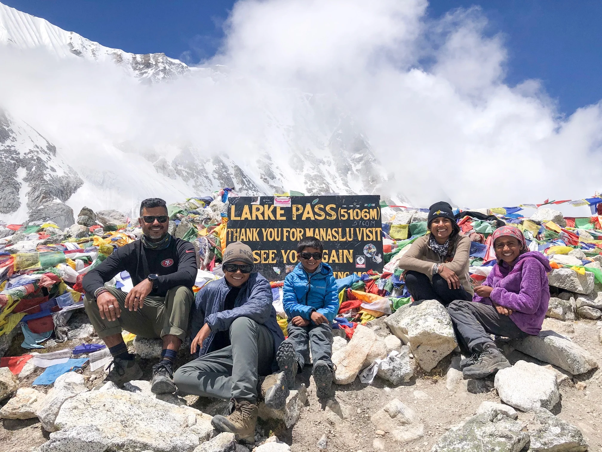 Manaslu Trek - Day 16: Lucky Larke Pass
