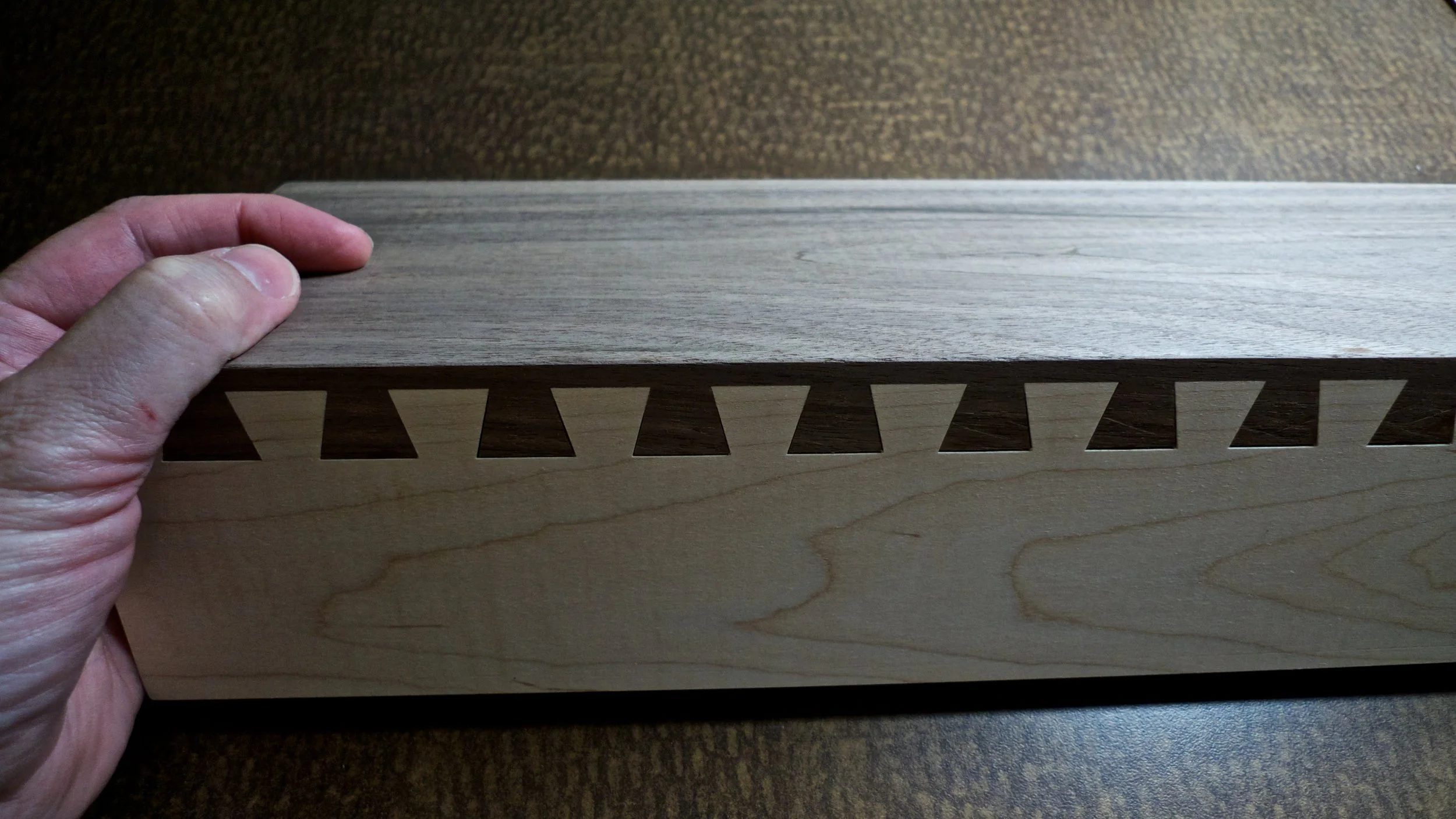 half-blind dovetail shelf