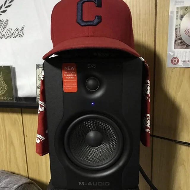 Woke up like this, felt cute, idk. #selfie #nofilters #feltcutemightdeletelater #youwishyouwereme #idontwanttowork #youcanseeitinmyeyes #dontilookadorbs #smoochieface