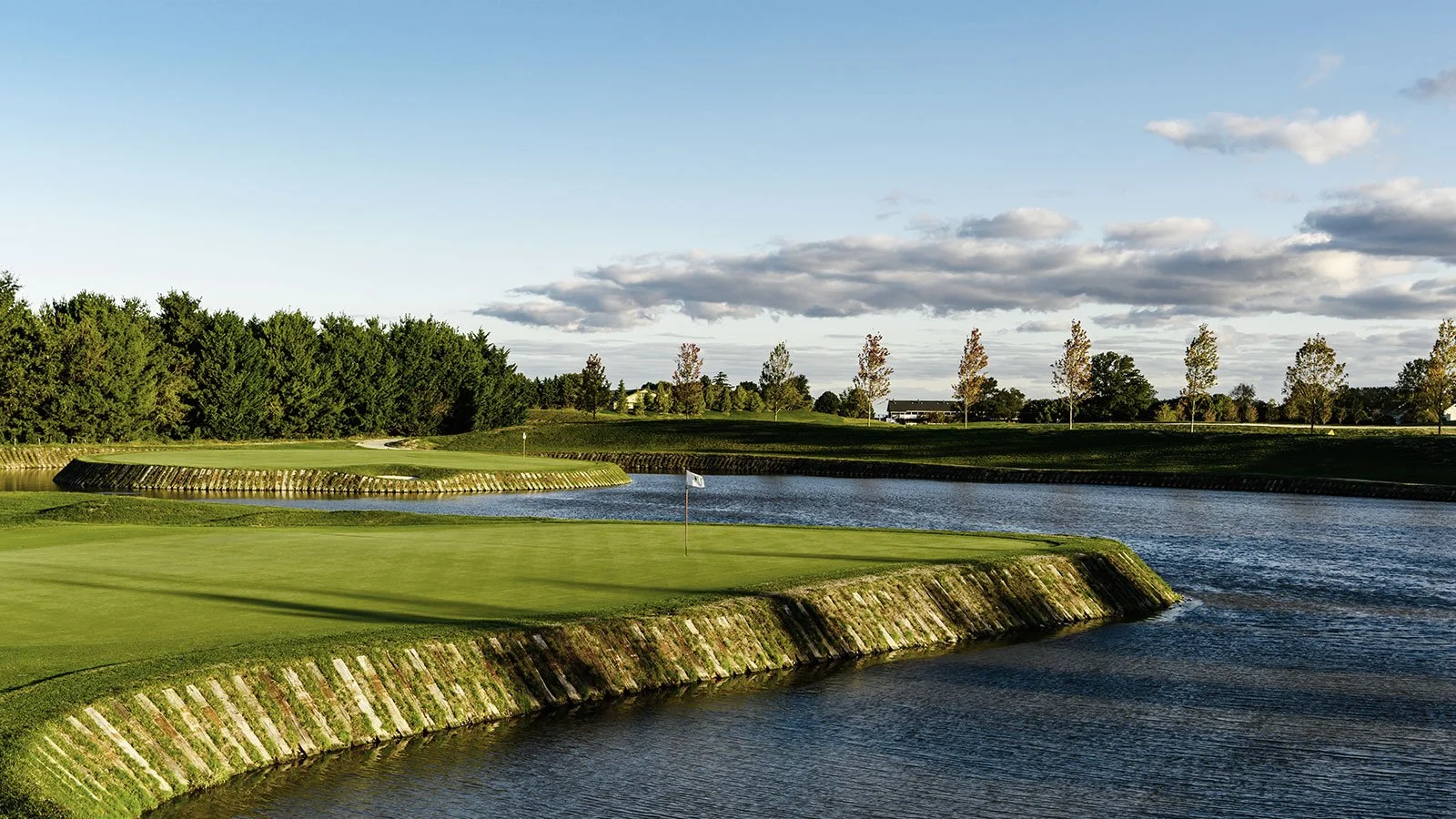 Hole_16_1562.jpg