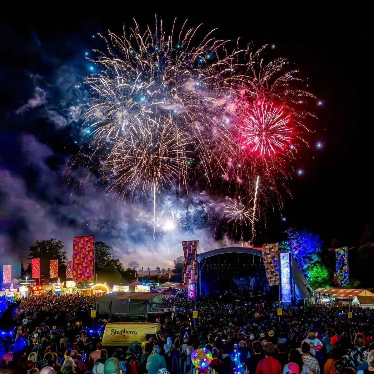 Well that's it folks! End of another summer festival season - thanks to Georgie for this brilliant photo of our front row seat @beautifuldaysfestival .

It's been another corker and we've loved trying out some new events with particular shutouts to @