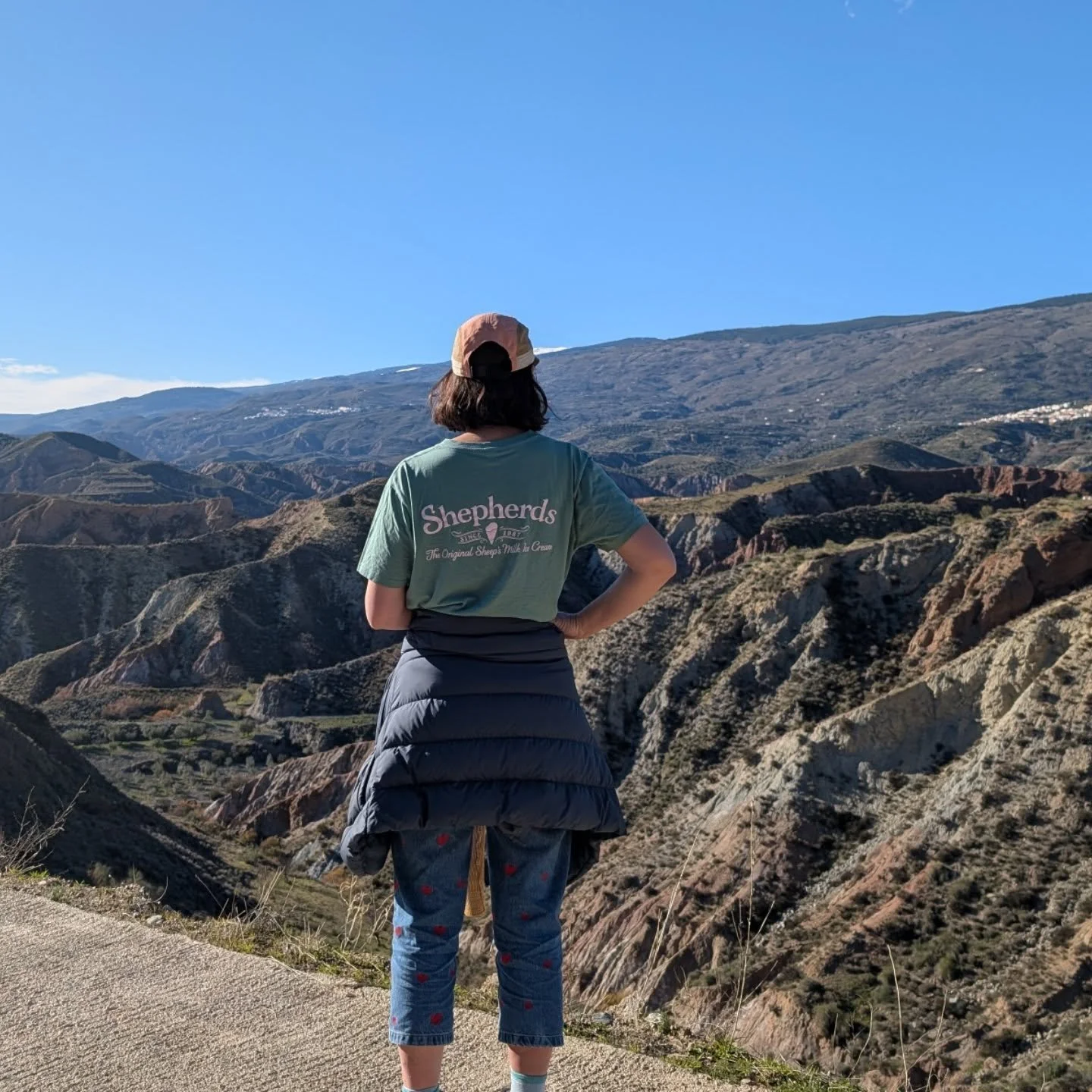 We've been having a little shutdown. It's that time of year when we get to take a break and it has been such a joy to head back to Andalusia, (whilst giving our merch a bit of a tour). 

7 years ago David and I spent a winter working at @laschimeneas