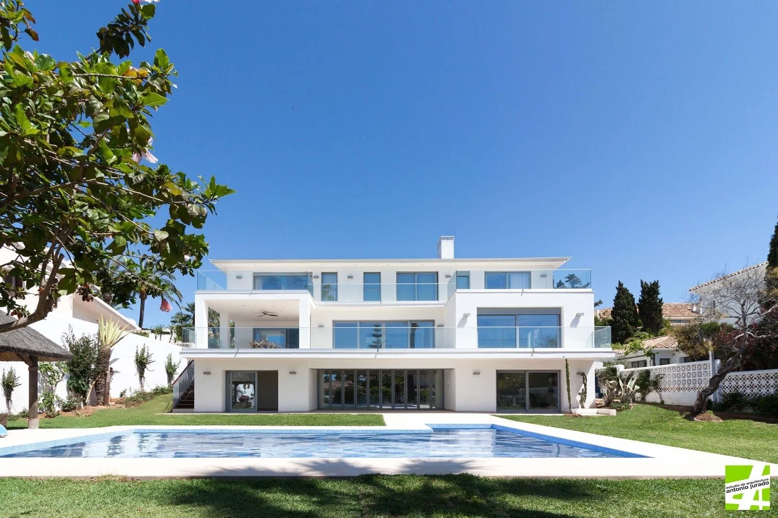 Colaboración con Estudio de Arquitectura Antonio Jurado en la CASA PH de Marbella