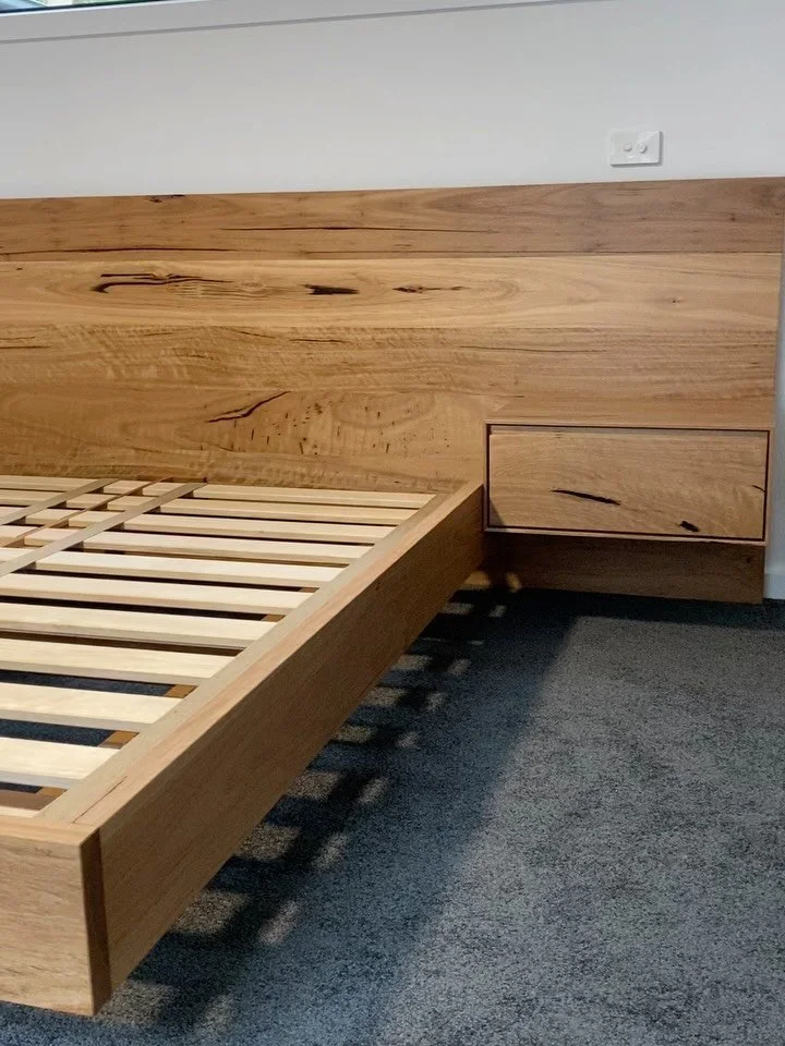 One of Bespoke Floating Beds in Blackbutt Timber sitting beautifully in her new home. Dovetailed drawers, sleek little fingerpull, no hardware in sight. Extended (and heavy!) headboard and all finished in a low sheen natural oil and wax. 

.
.
.
#bes