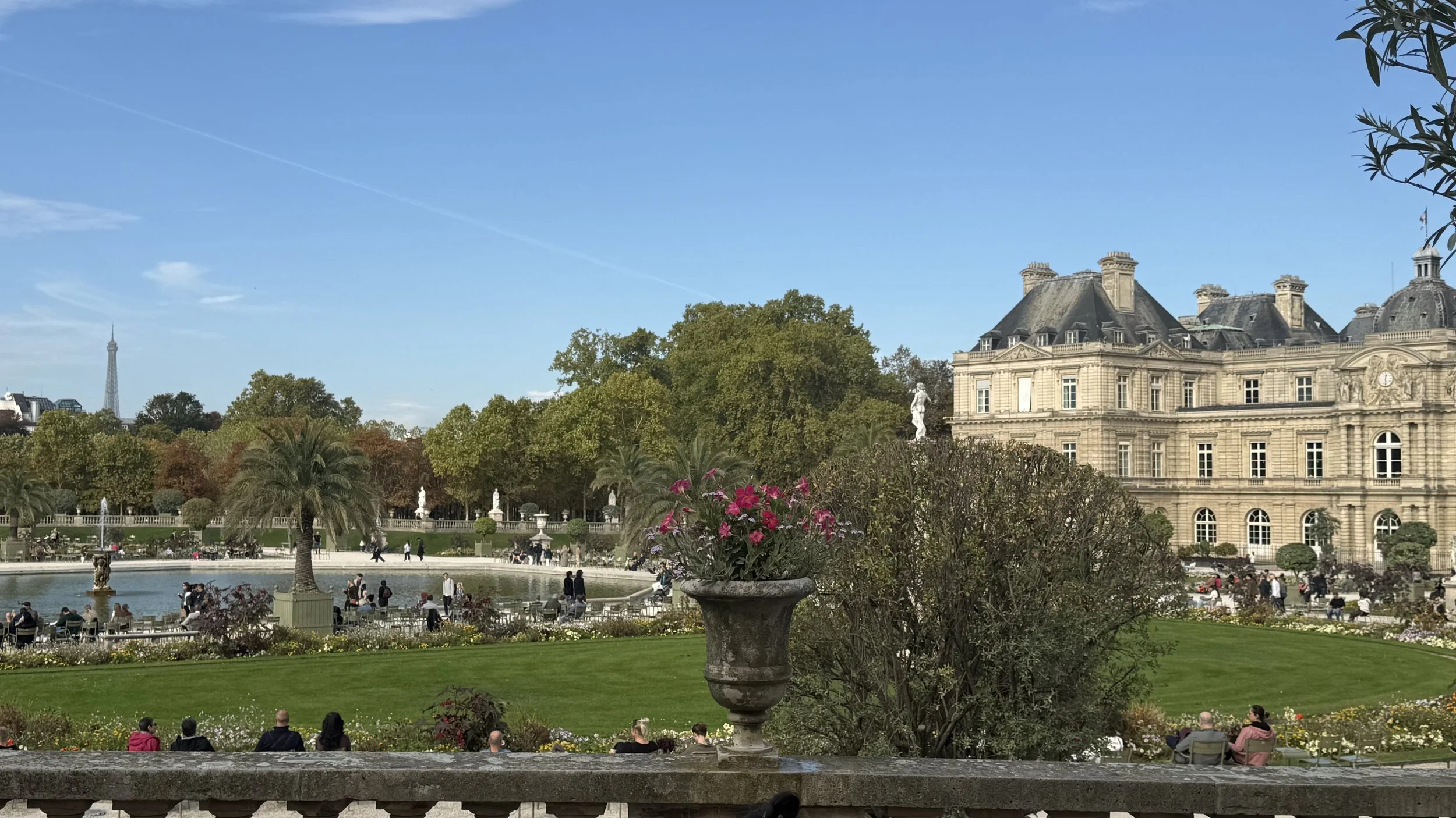  jardin du luxembourg  with the eiffel tower in the distance, left     