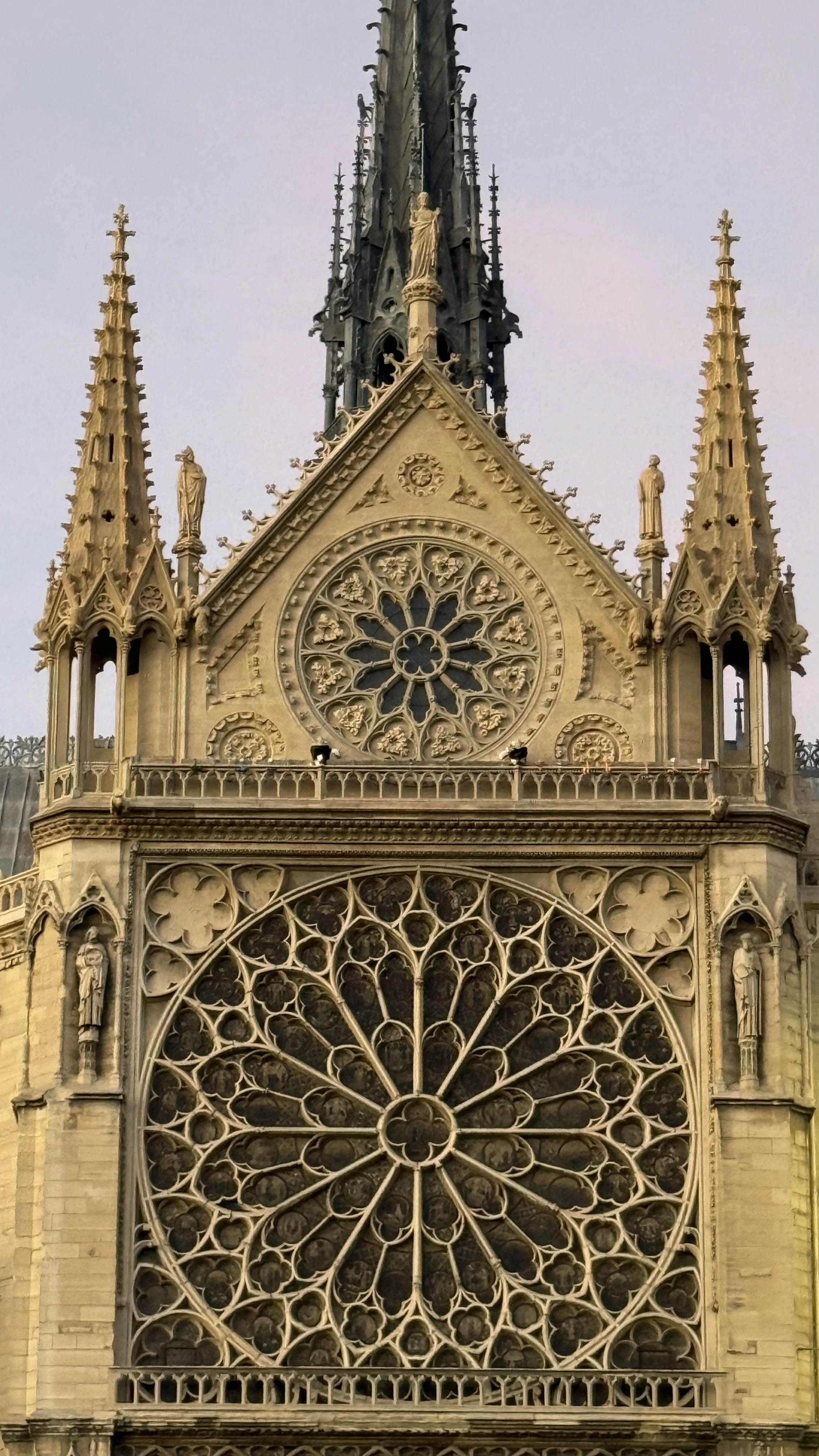  detail, notre dam     