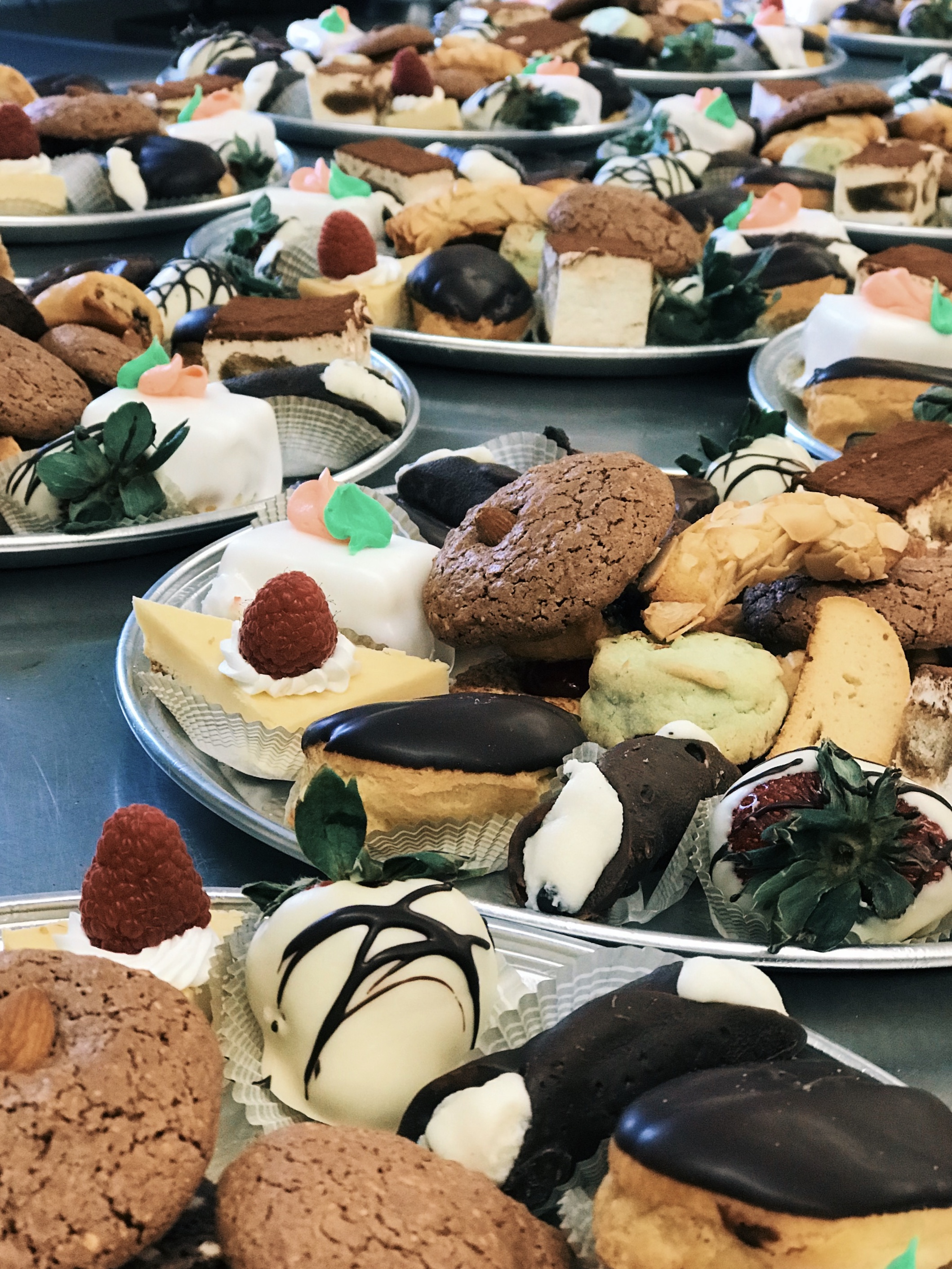 Small Mini Pastry Tray with Cookies