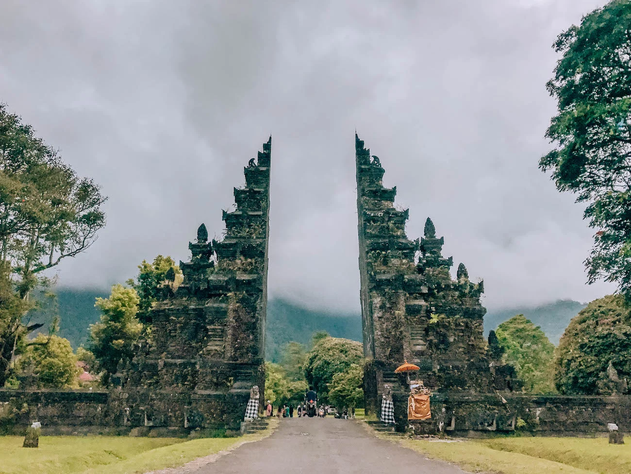 north-bali-handara-gates-2.jpg