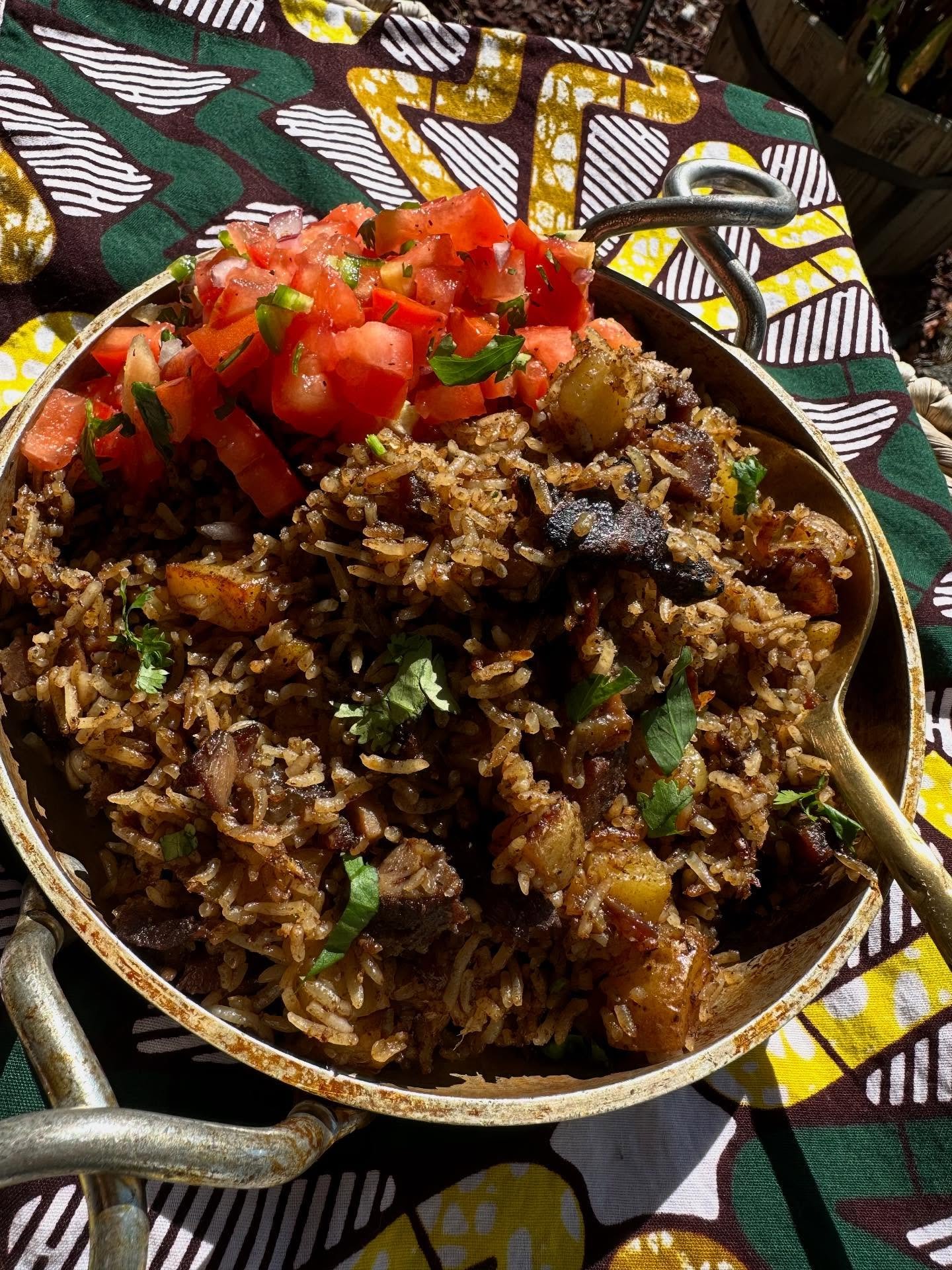 KENYAN BEEF PILAU with FRESH KACHUMBARI | A few tips and tricks I learned from my cooking lesson in Kenya 🇰🇪 (swipe left)