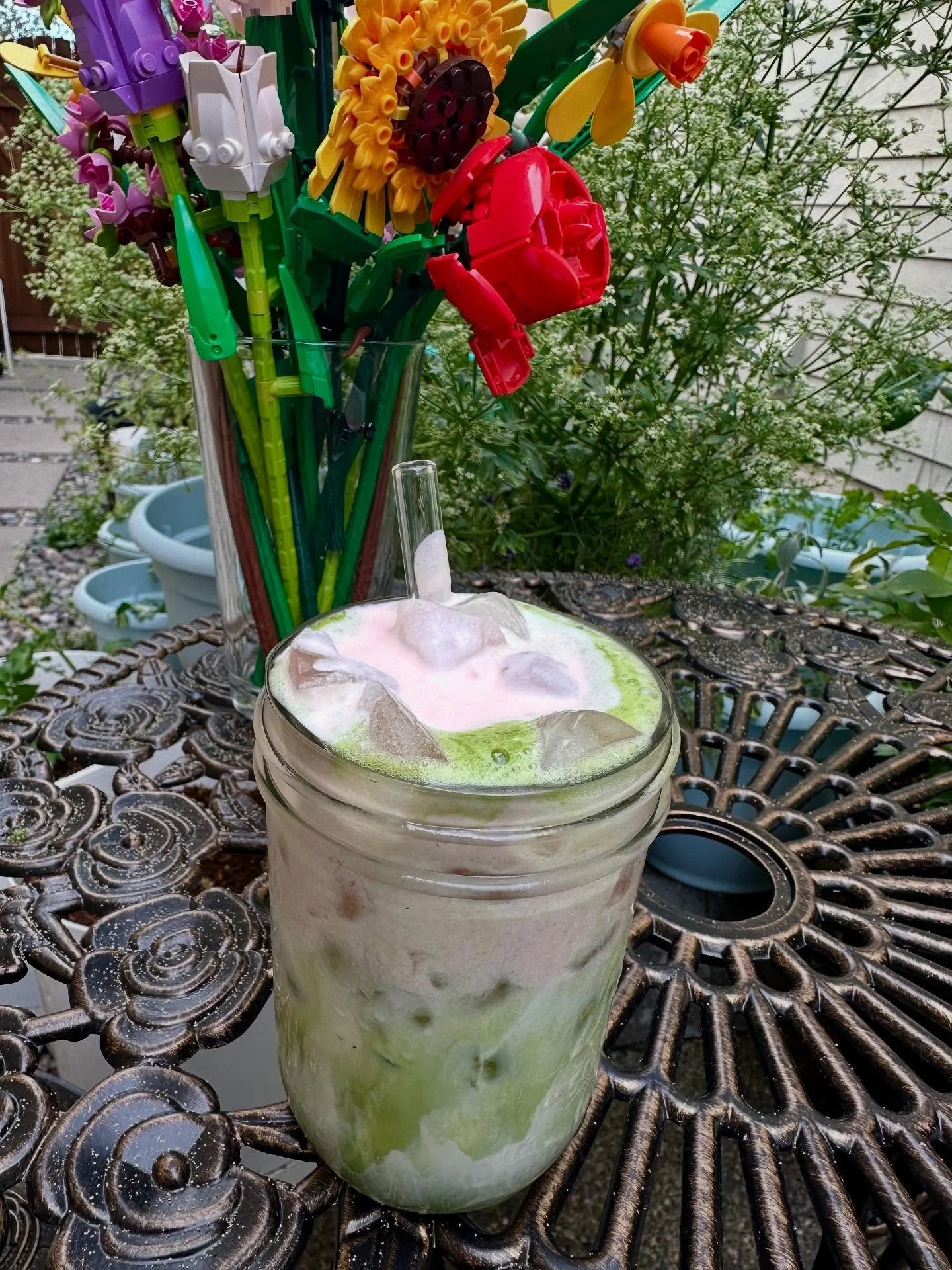 STRAWBERRY MATCHA LATTE | For the girlies who love matcha!! 🍵🍓 Swipe left to see the tea ceremony! 😁