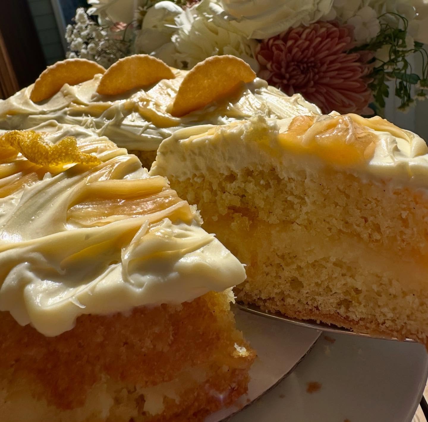 LIMONCELLO VANILLA BEAN TIRAMISU CAKE
🍰 🍋 I got invited to a last minute dinner that was Italian themed and I didn&rsquo;t know what to bring but then I thought &ldquo;oh!, I could bring a limoncello tiramisu cause limoncello and tiramisu are both 