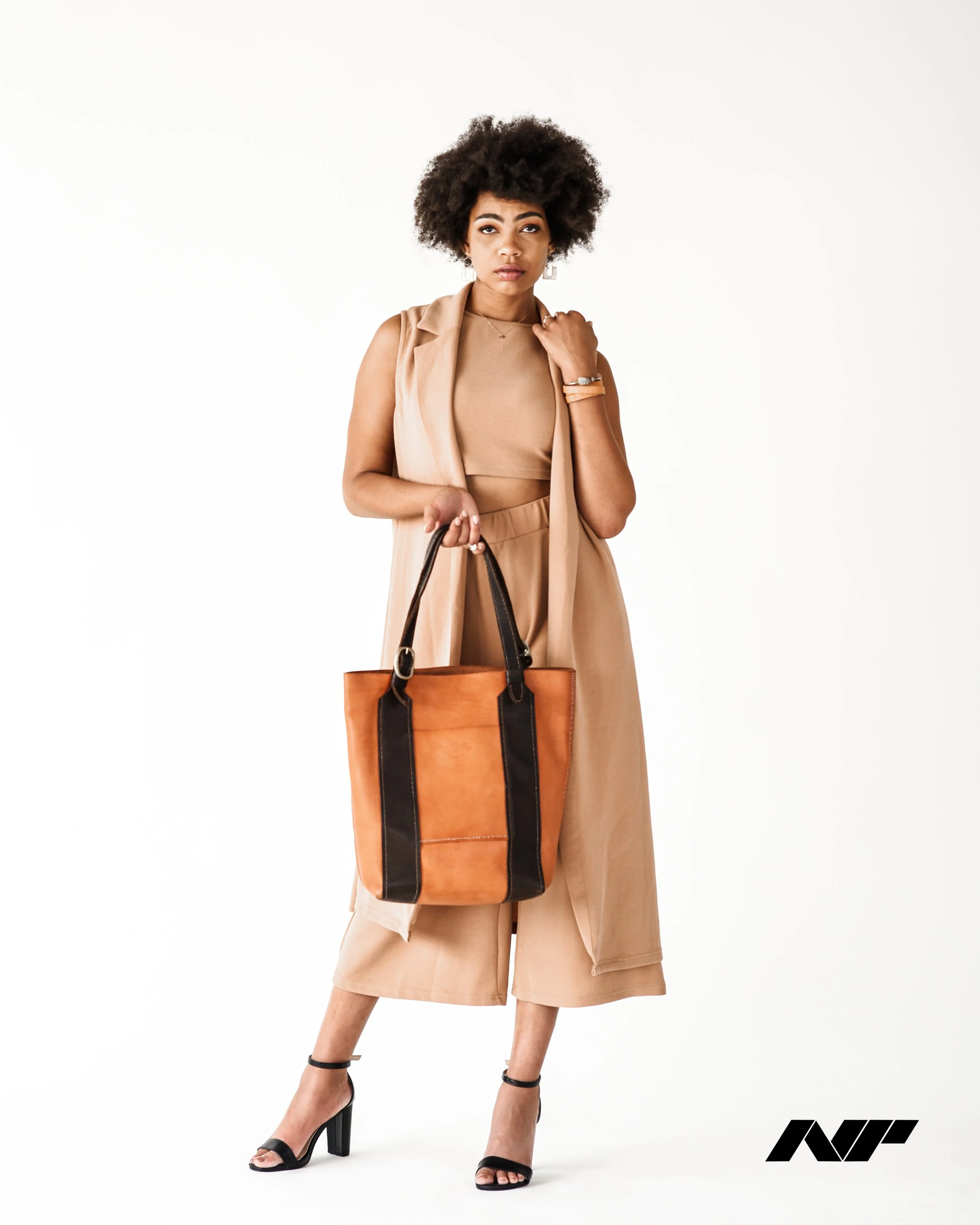 Nathan-Piper-www.natepiper.net-Kierra-Studio-Haiti-Made-Bande-Tote-NP.jpg