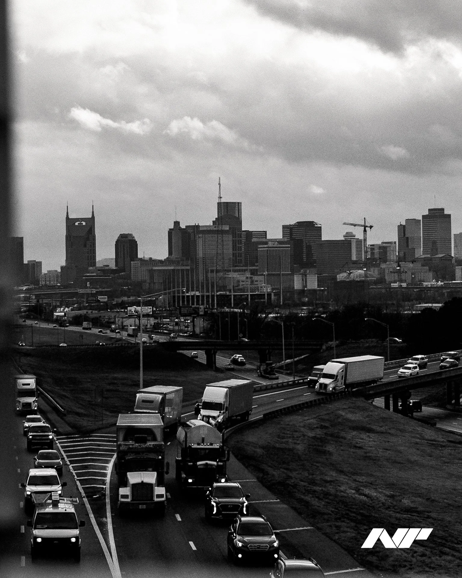 Nathan-Piper-www.natepiper.net-Nikon-F5-Fomapan-R100-DR5-Nashville-Skyline-2023-Full-NP.jpg