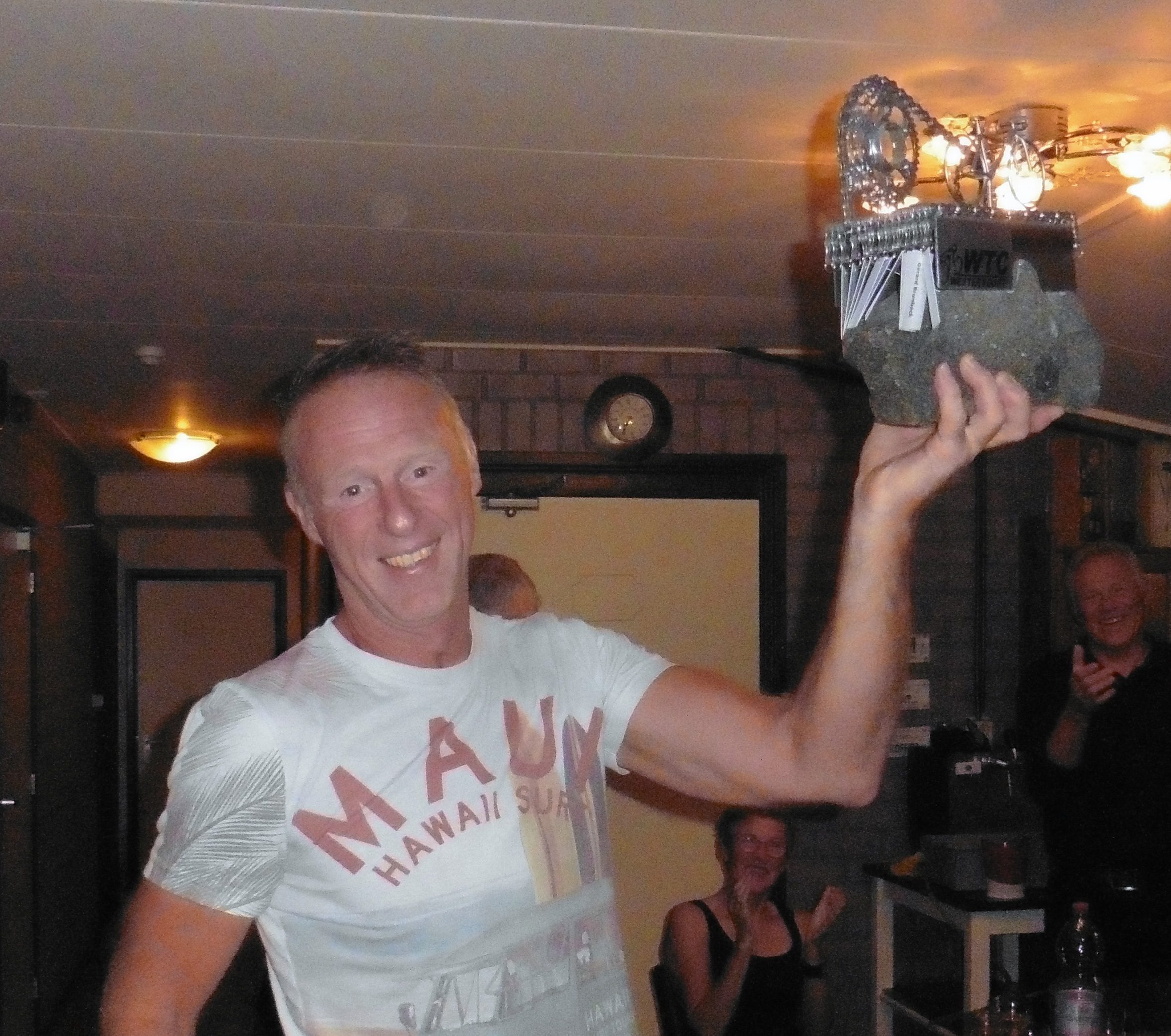 De winnaar van de jaarlijkse Peerd van Theet trofee: Naast alles wat hij voor de club doet, is hij ook al jaren de drukker van ons aller clubblad de Toer-uit.
