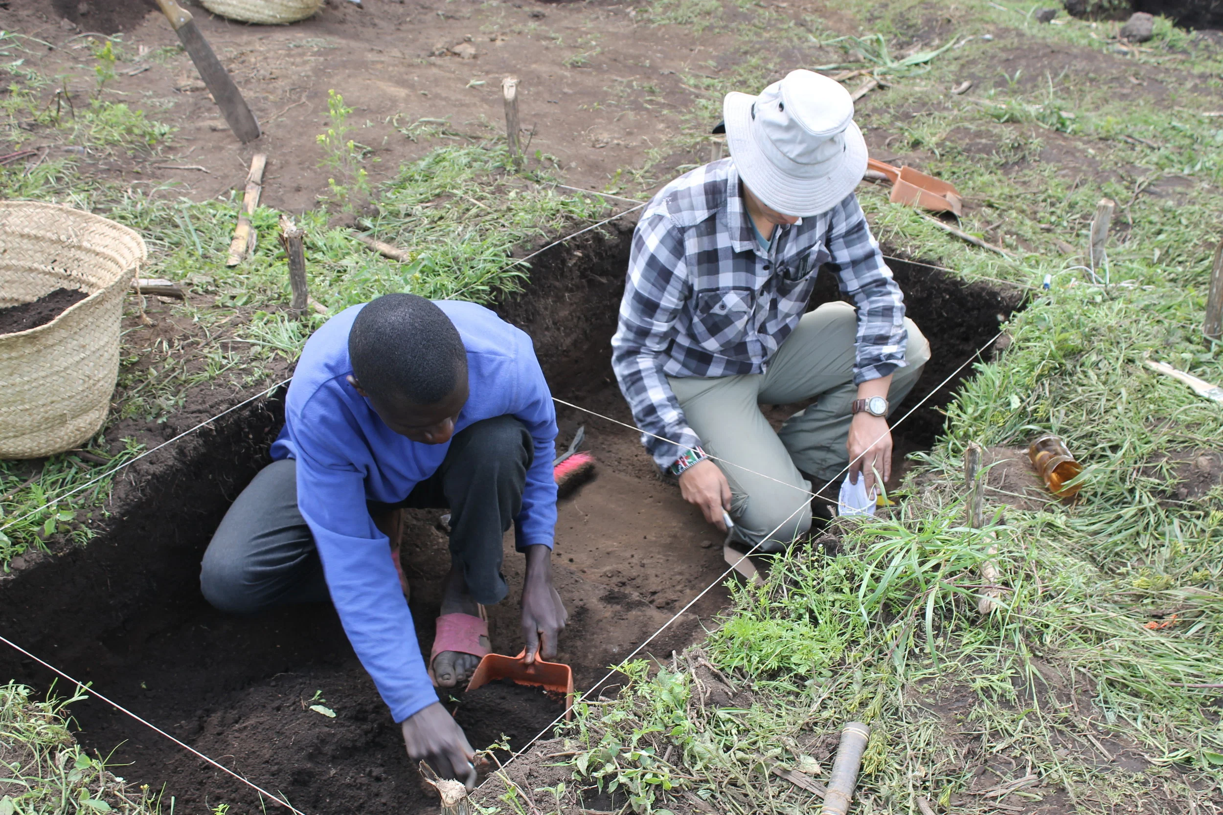Excavating quarry deposits at the Elmenteitan Quarry site.