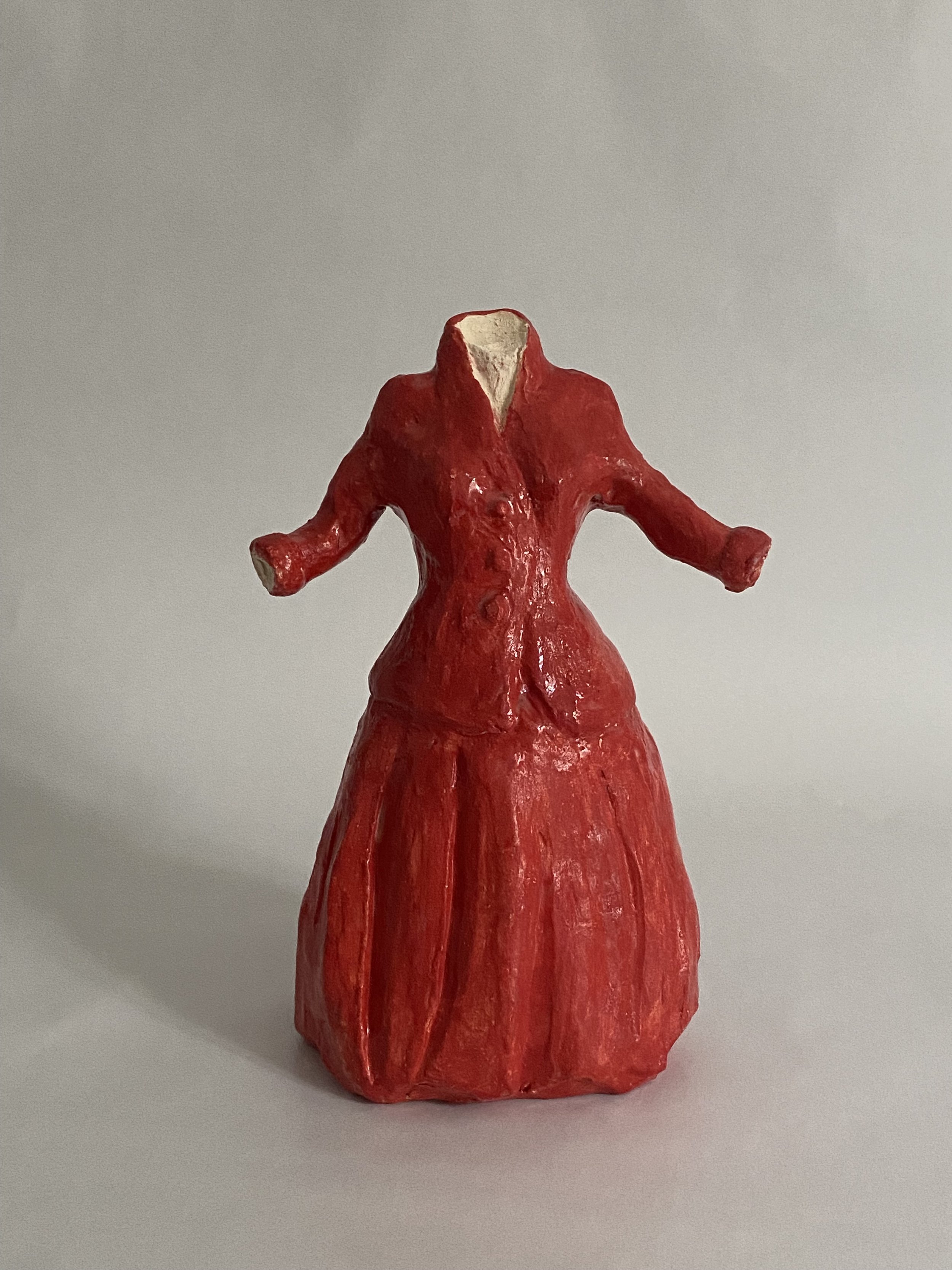Le Petit Théâtre de la Mode, Christian Dior, Robe Zémire. Céramique (faïence émaillée), pièce unique, 17 × 10 cm, 2024.