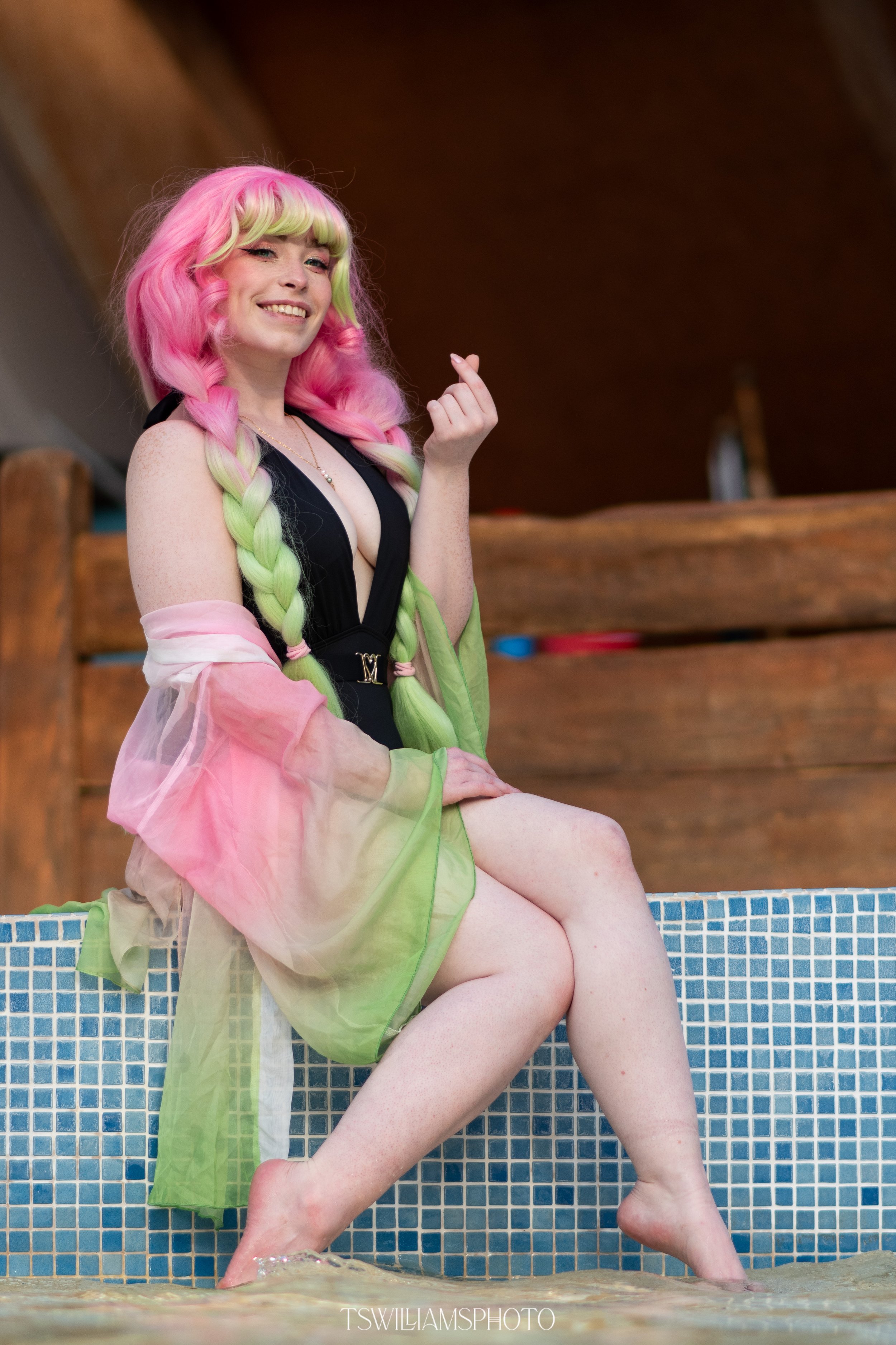 Pool Mitsuri - Demon Slayer