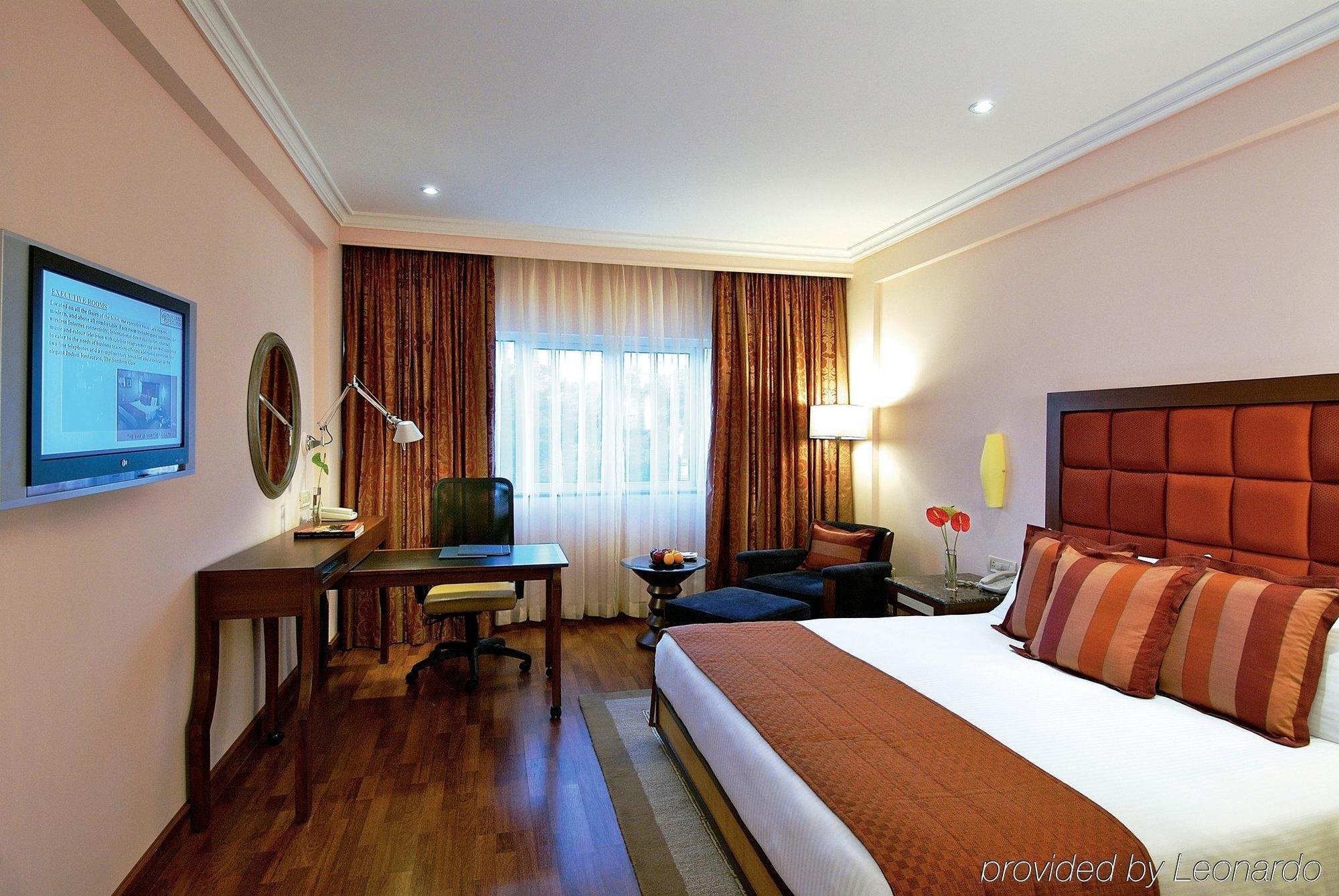 Vivanta-Bengaluru-Residency-Road-Hotel-Room.jpg