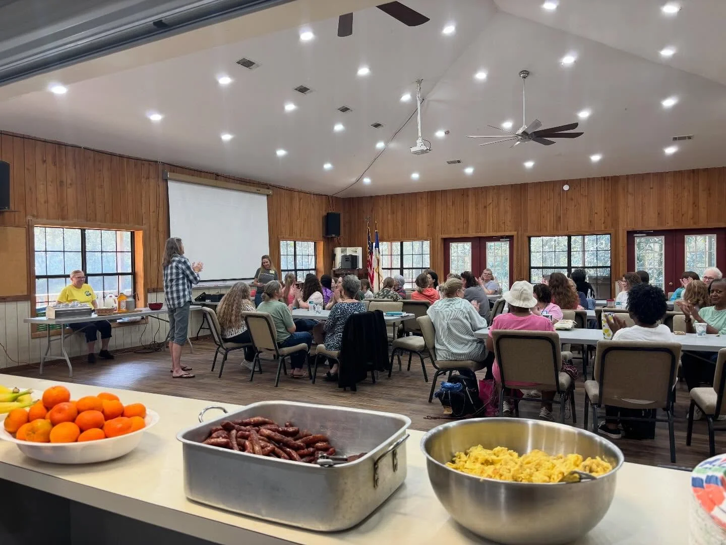 Did you know? When you book your event at TriState Christian Camp &amp; Retreat, you can add food service too! 🍽️
We offer delicious meals that fit your group&rsquo;s schedule and dietary needs. Choose from a variety of options&mdash;whether you wan