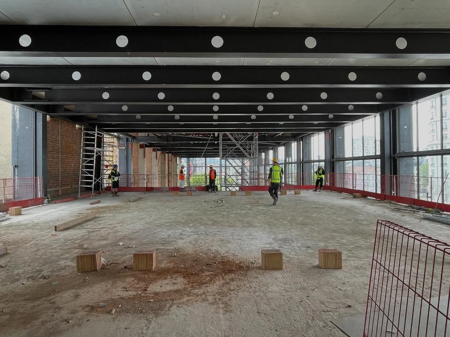 Kanal restaurant pre enactment !  @kanal.centrepompidou @elmes.agency @vormen_ @sarah_and_charles