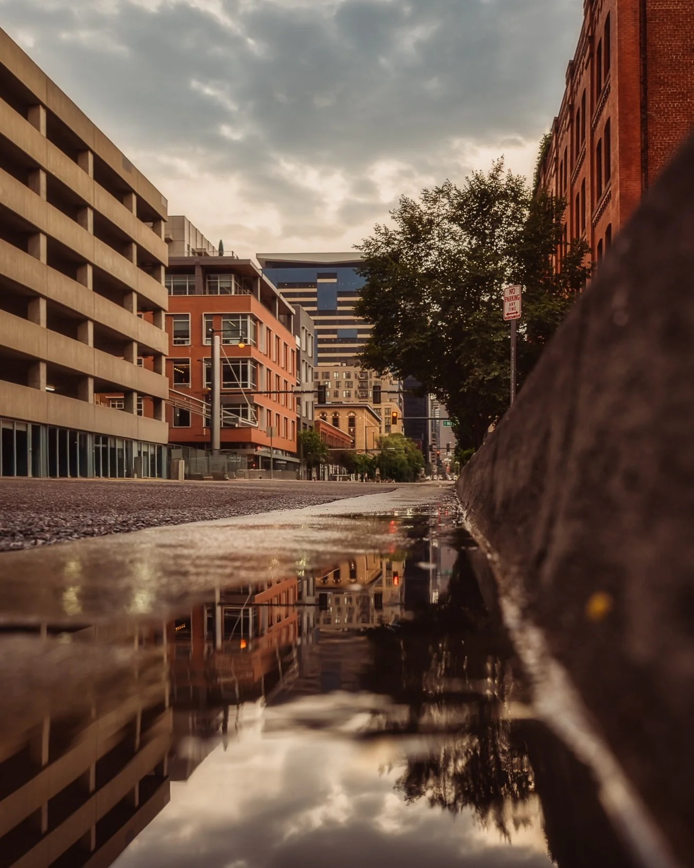 ~ D E S O L A T E ~ 
.
The road to success is desolate... especially from where you start.
.
Happy Friday!
.
Bit of a vintage vibe on the curbside reflection.
.
24mm ~ f4.5 ~ 1/160 SEC ~ ISO 100
.
🎯 Photographers: I do 1:1 editing, creative directio