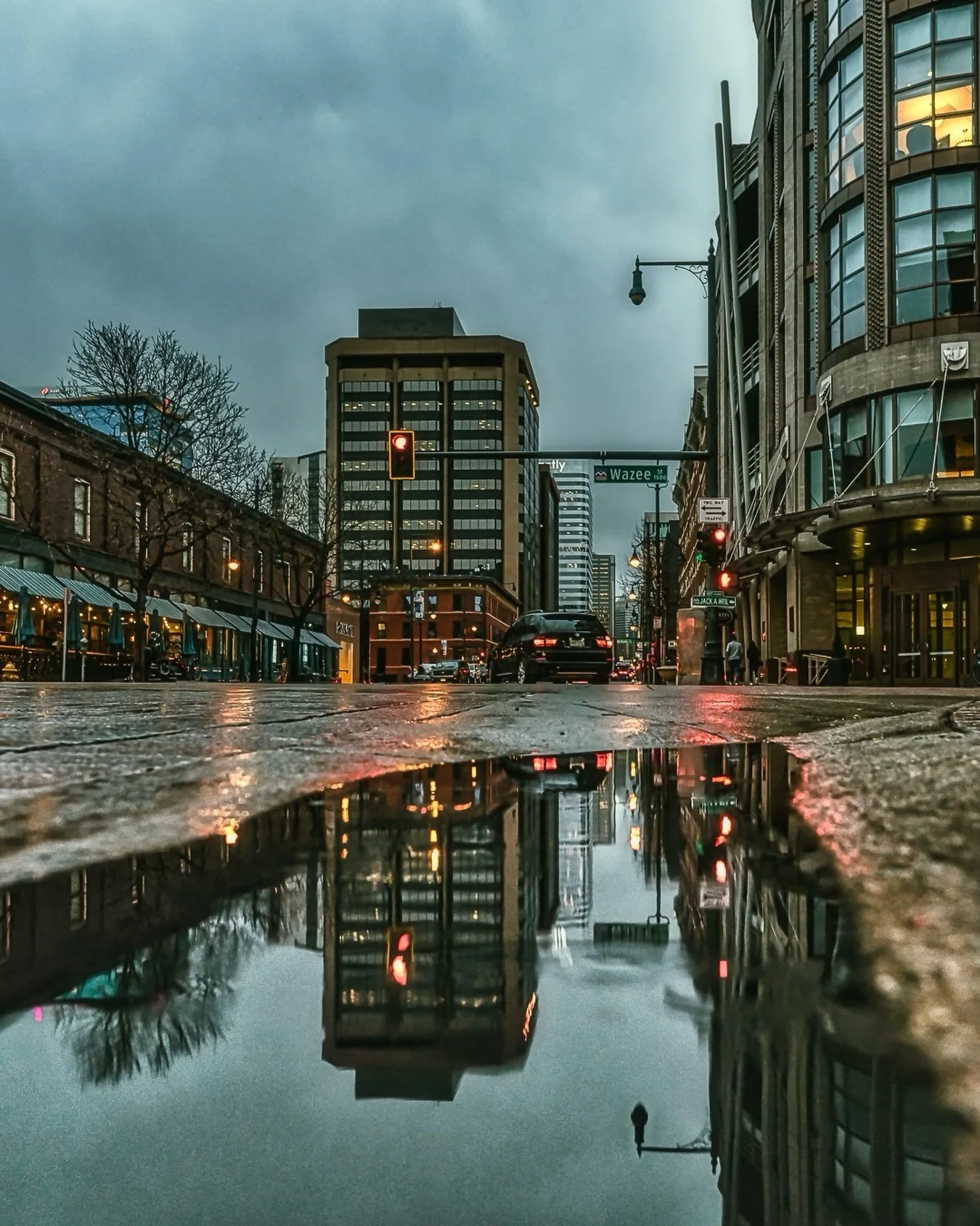 ~ A R O U N D ~ 
.
You try and plan for whats around the corner, but you really dont know.
.
Have a great day!
.
20mm ~ f4.5 ~ 1/100 SEC ~ ISO 320
.
🎯 Photographers: I do 1:1 editing, creative direction, and mentoring. Let&rsquo;s build.🦾 
.
🖼️ Pr